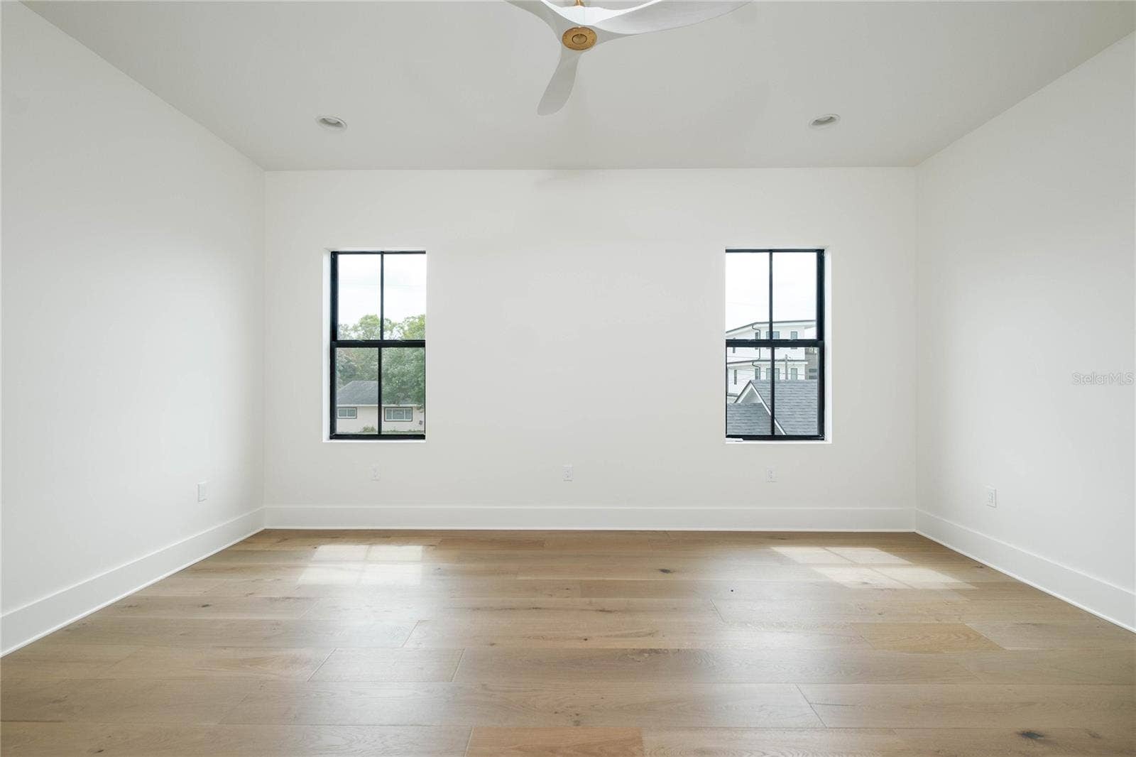 805 W INDIANA AVENUE, Tampa, FL 33603 805 W INDIANA AVENUE, Tampa, FL 33603