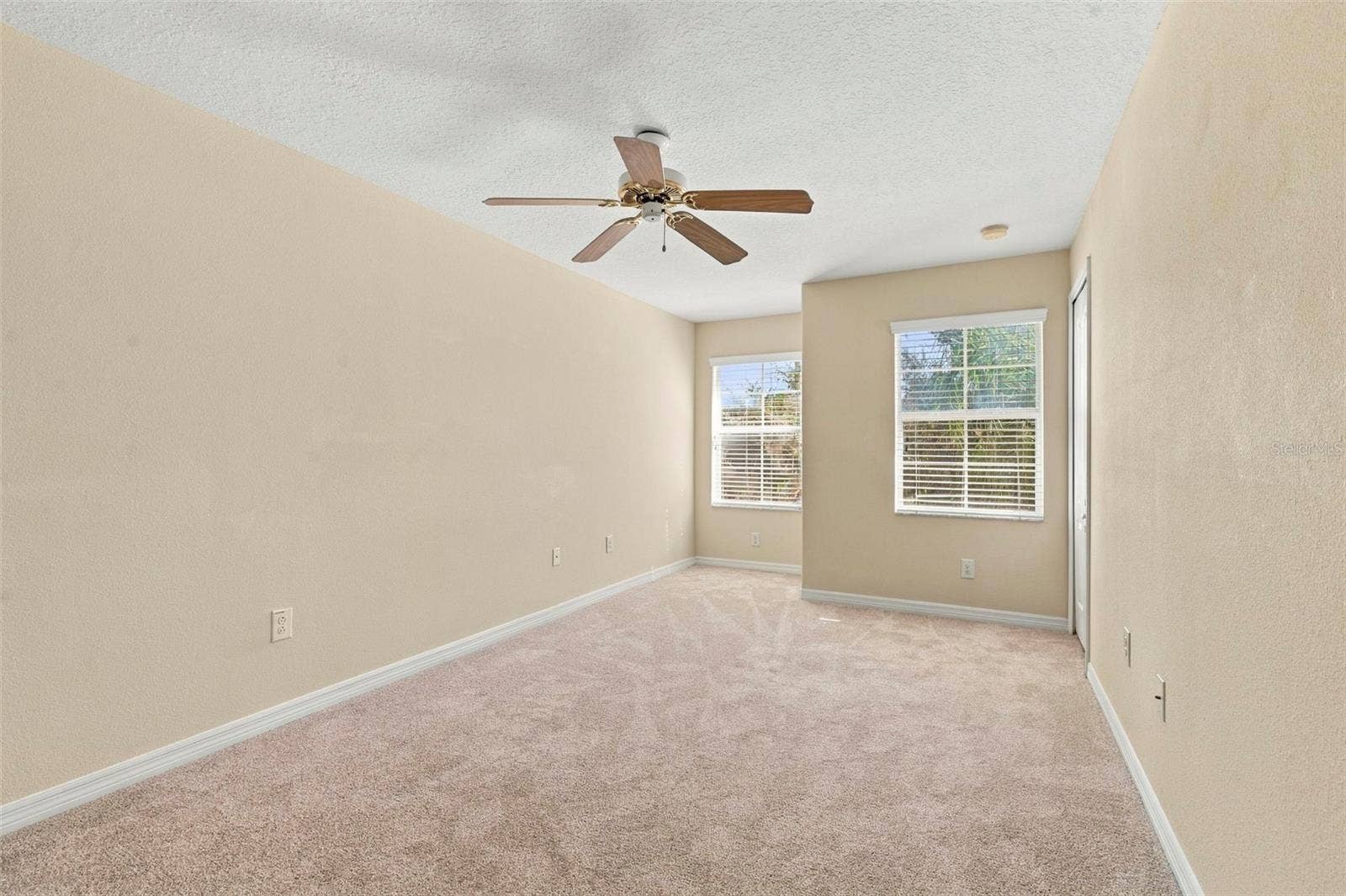 9726 TRUMPET VINE LOOP, Trinity, FL 34655 9726 TRUMPET VINE LOOP, Trinity, FL 34655