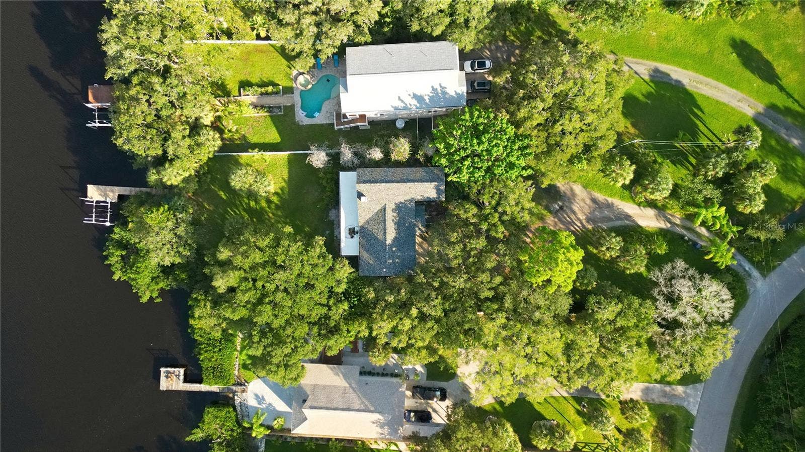 3090 PHOENIX AVENUE, Oldsmar, FL 34677 3090 PHOENIX AVENUE, Oldsmar, FL 34677