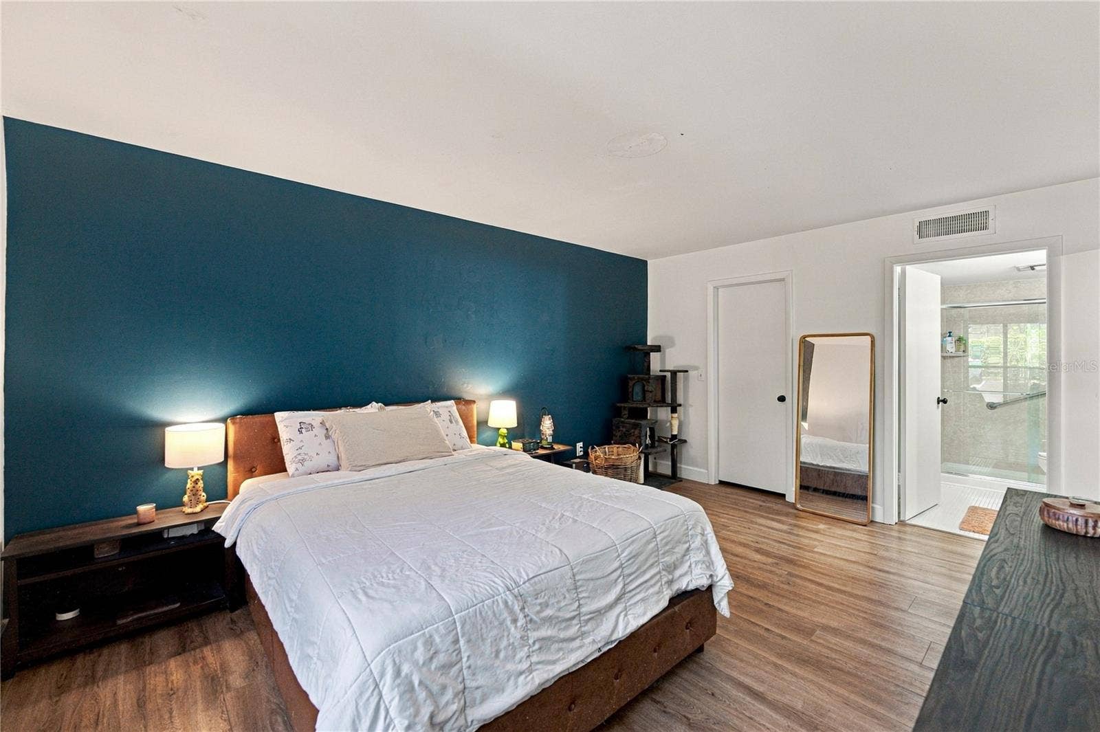Massive Primary Suite Fresh and Clean with On Suite Bath and Walk In Closet
