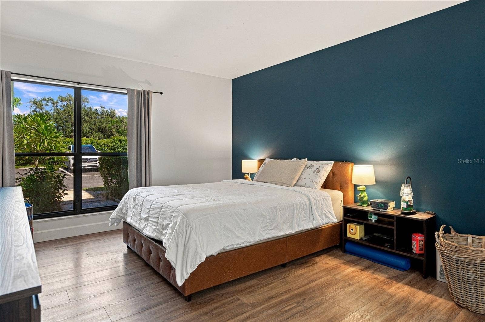 Massive Primary Suite Fresh and Clean with On Suite Bath and Walk In Closet