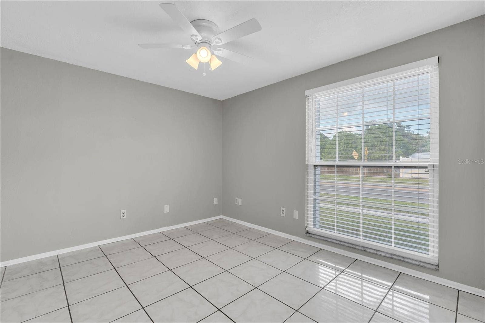 9402 ATTENBURY DRIVE, Tampa, FL 33615