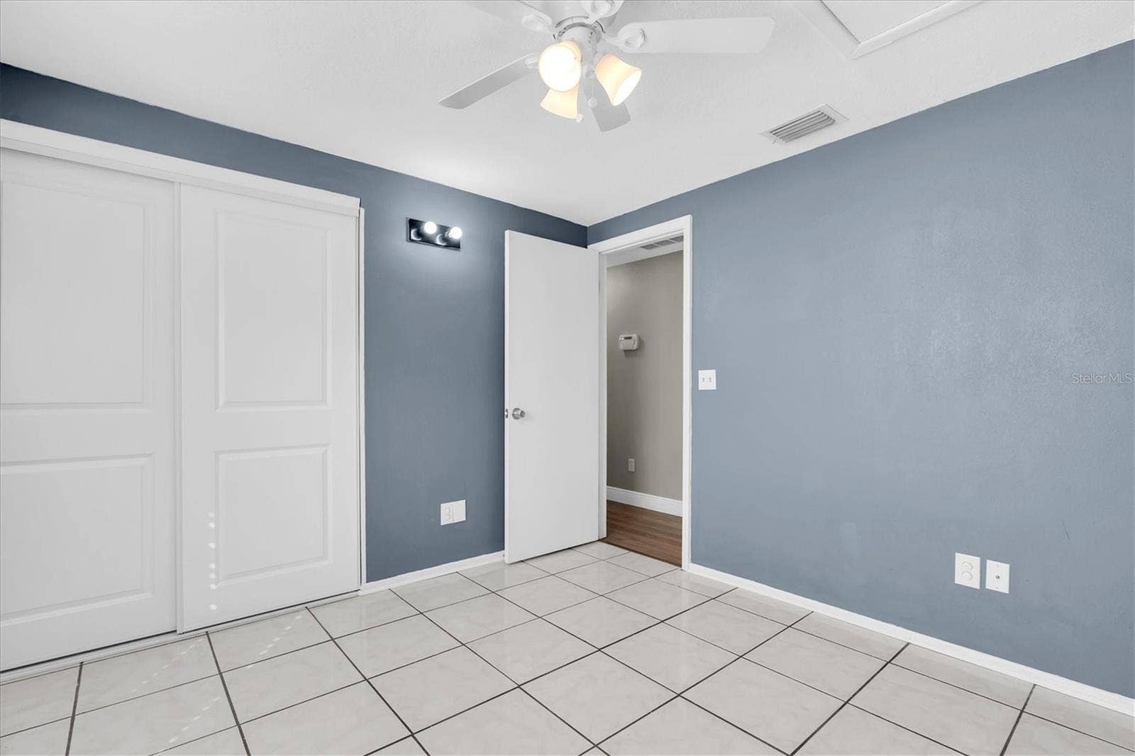 9402 ATTENBURY DRIVE, Tampa, FL 33615