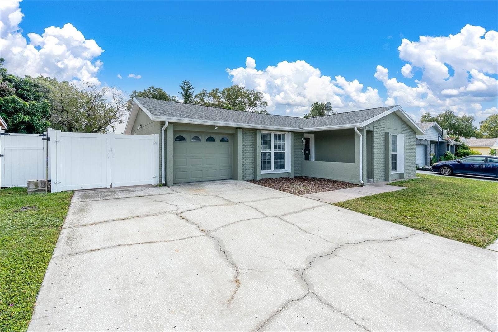 9402 ATTENBURY DRIVE, Tampa, FL 33615
