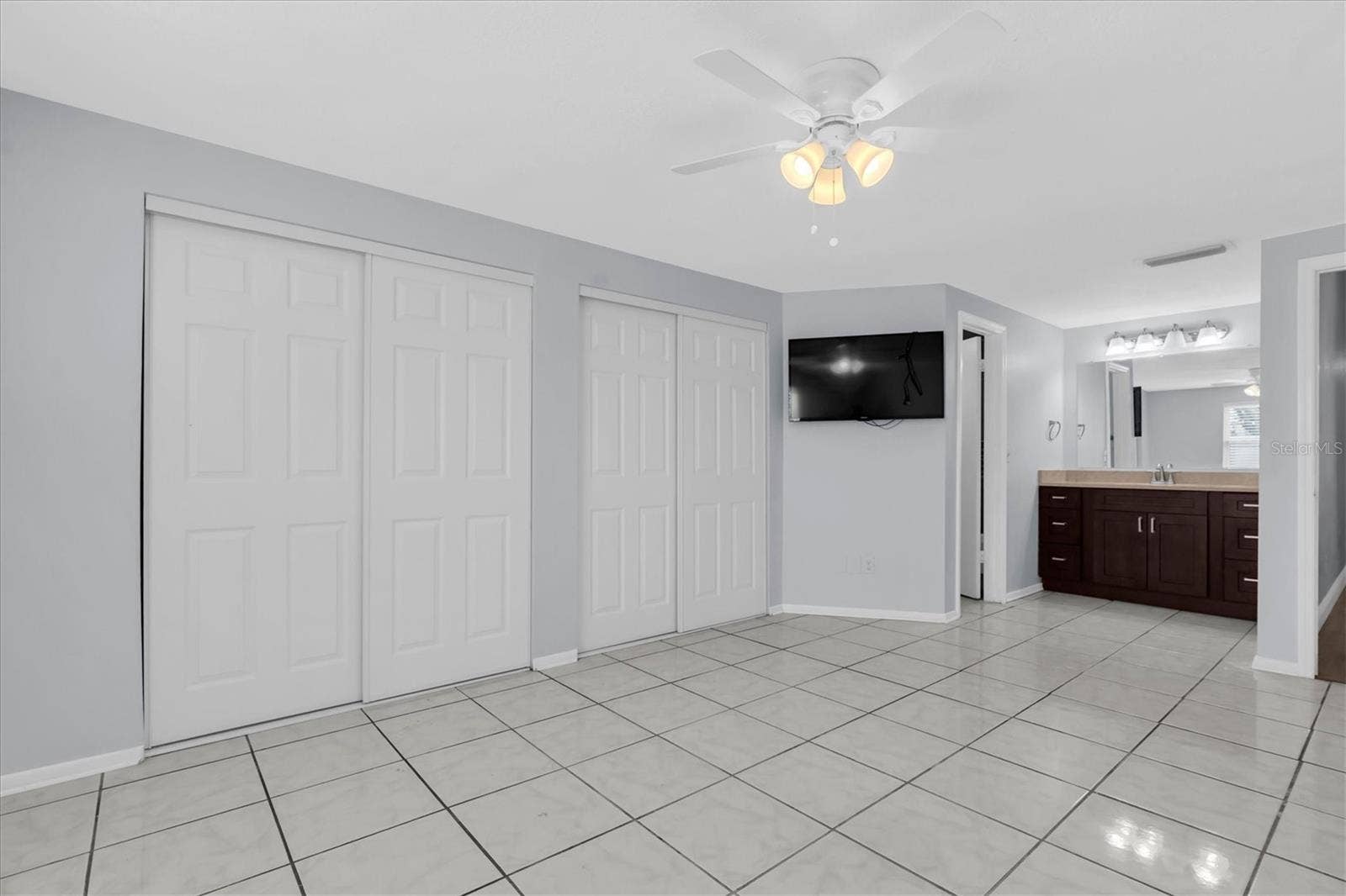 9402 ATTENBURY DRIVE, Tampa, FL 33615