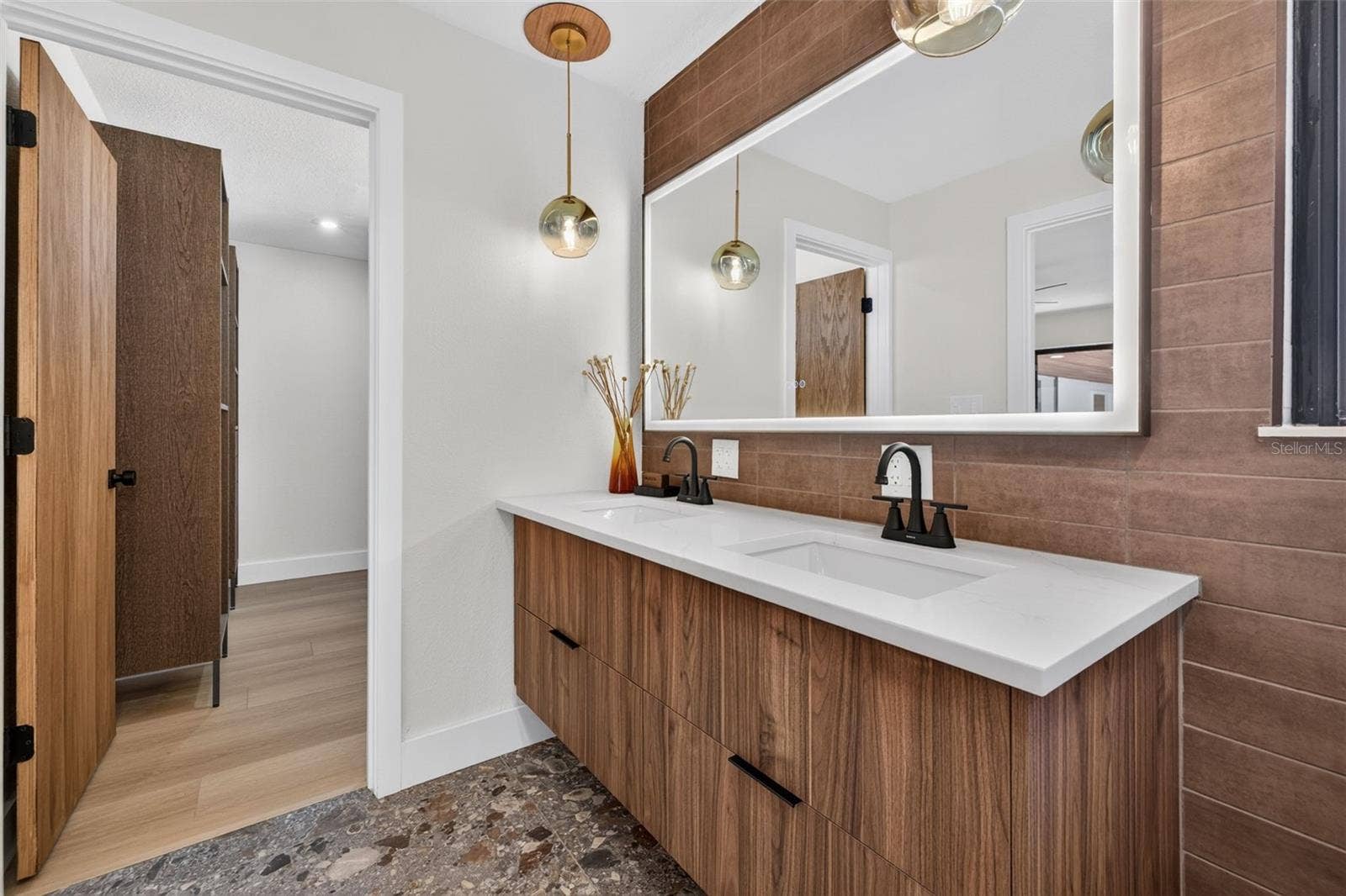 2015 DOLPHIN BOULEVARD S, St Petersburg, FL 33707 2015 DOLPHIN BOULEVARD S, St Petersburg, FL 33707