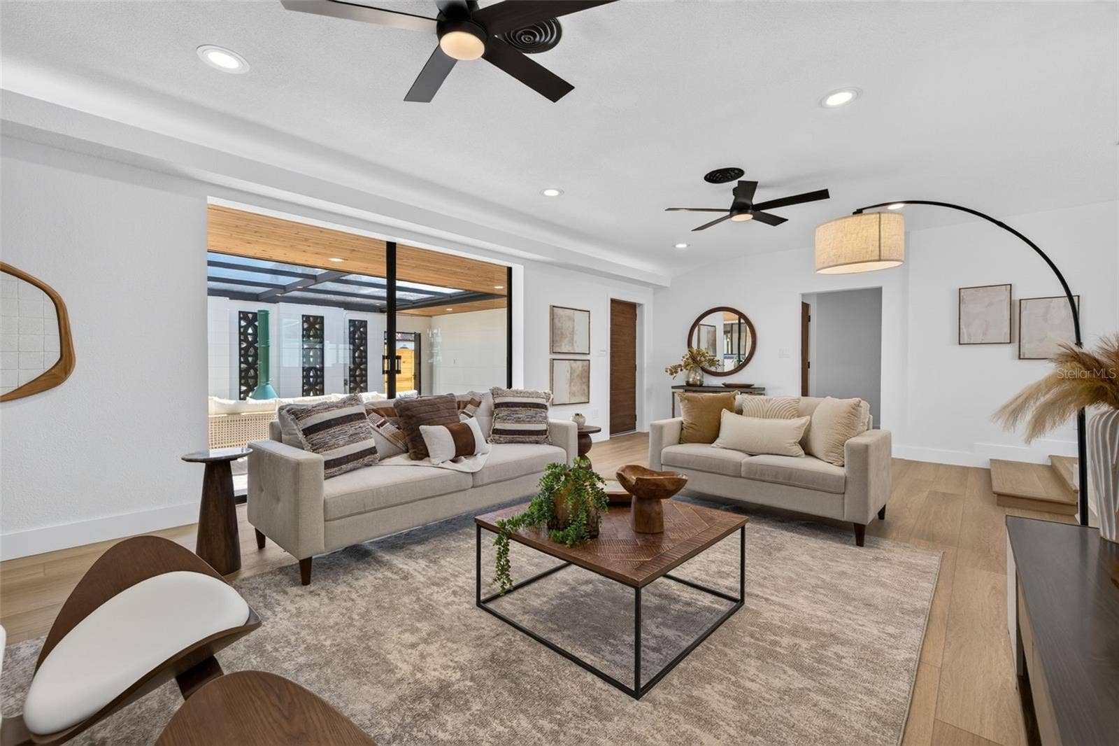 2015 DOLPHIN BOULEVARD S, St Petersburg, FL 33707 2015 DOLPHIN BOULEVARD S, St Petersburg, FL 33707