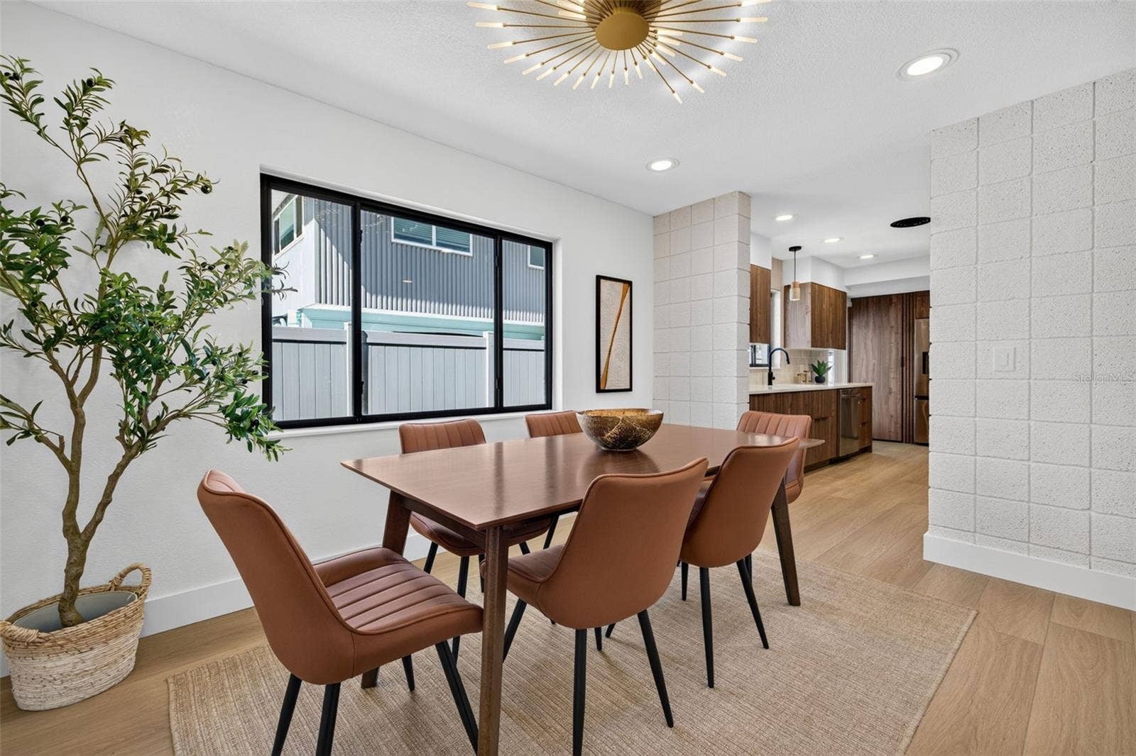 2015 DOLPHIN BOULEVARD S, St Petersburg, FL 33707 2015 DOLPHIN BOULEVARD S, St Petersburg, FL 33707