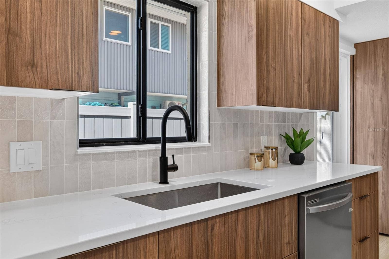 2015 DOLPHIN BOULEVARD S, St Petersburg, FL 33707 2015 DOLPHIN BOULEVARD S, St Petersburg, FL 33707