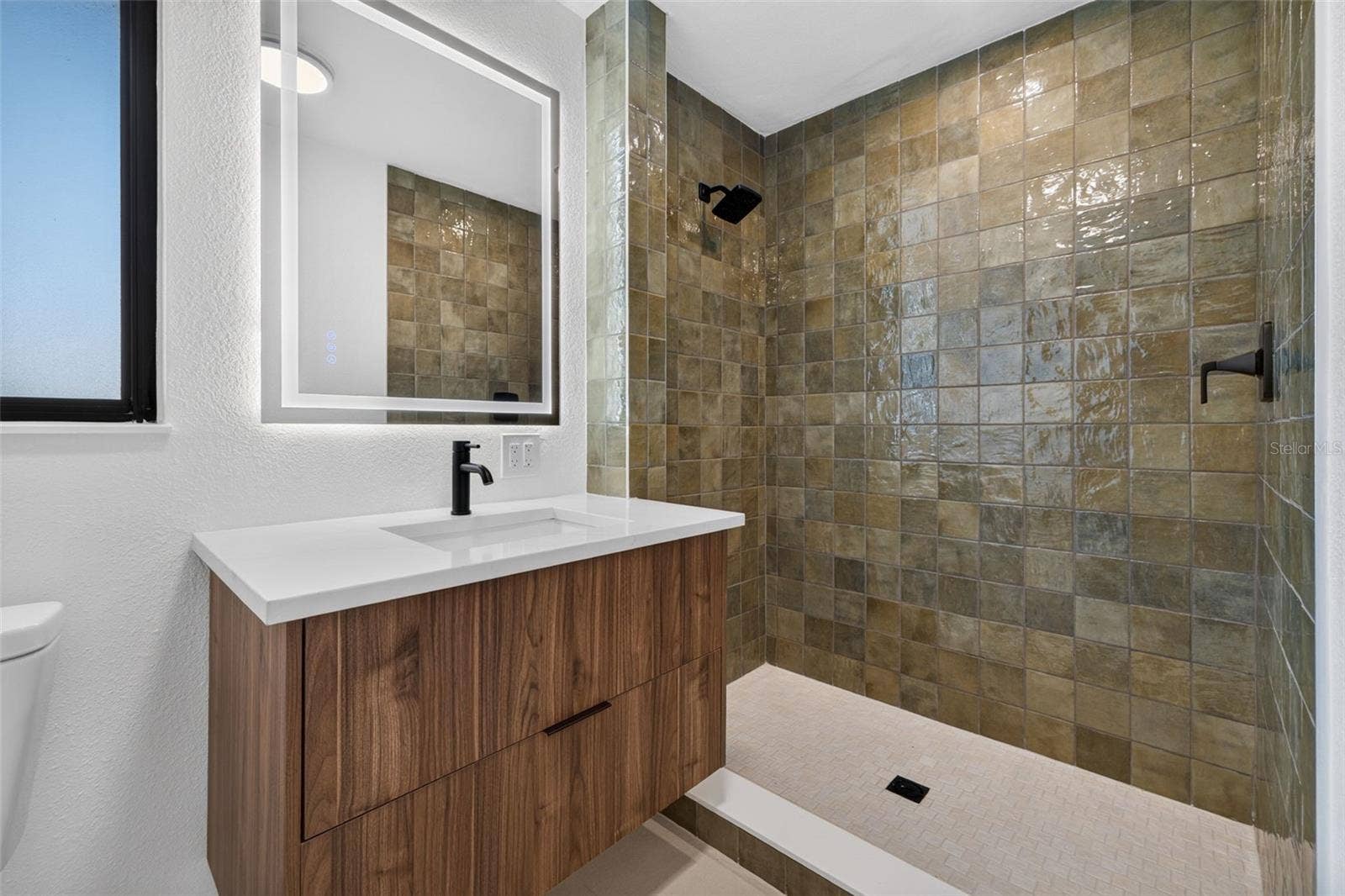 2015 DOLPHIN BOULEVARD S, St Petersburg, FL 33707 2015 DOLPHIN BOULEVARD S, St Petersburg, FL 33707