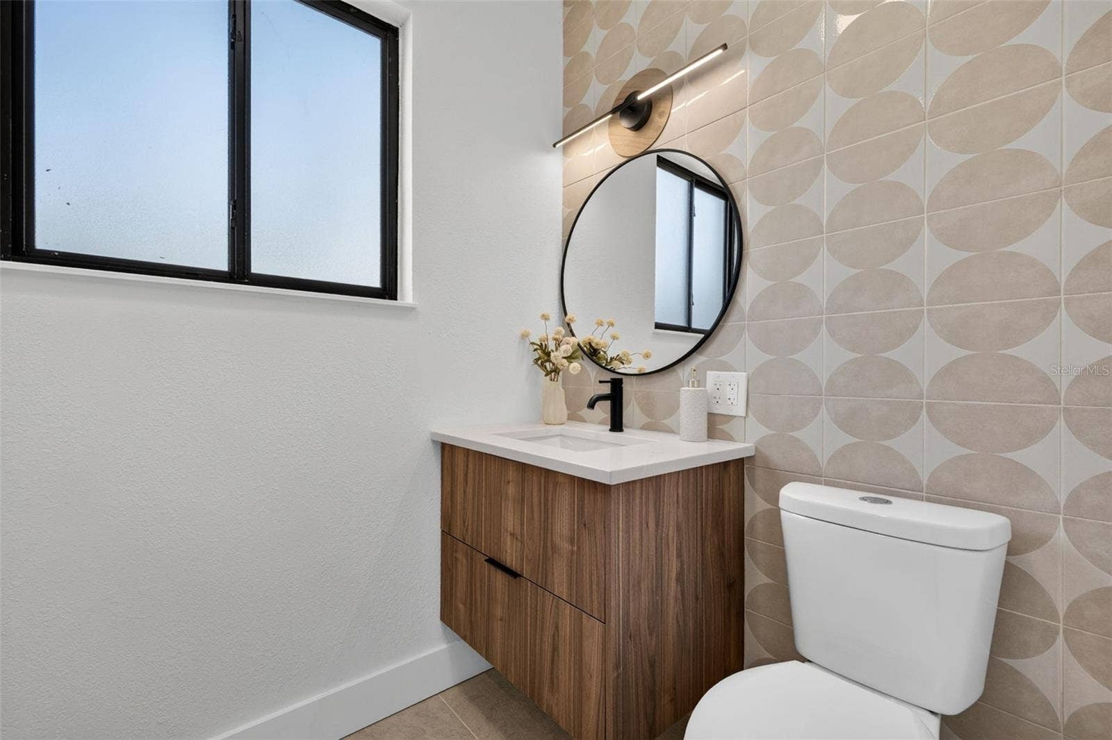 2015 DOLPHIN BOULEVARD S, St Petersburg, FL 33707 2015 DOLPHIN BOULEVARD S, St Petersburg, FL 33707