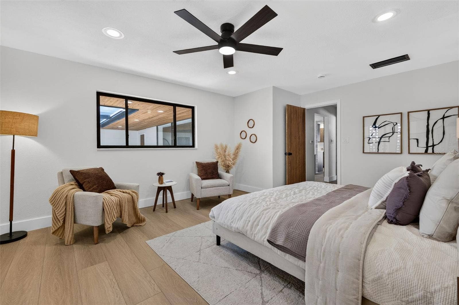 2015 DOLPHIN BOULEVARD S, St Petersburg, FL 33707 2015 DOLPHIN BOULEVARD S, St Petersburg, FL 33707