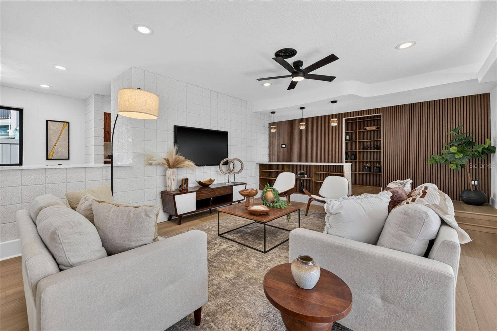 2015 DOLPHIN BOULEVARD S, St Petersburg, FL 33707 2015 DOLPHIN BOULEVARD S, St Petersburg, FL 33707