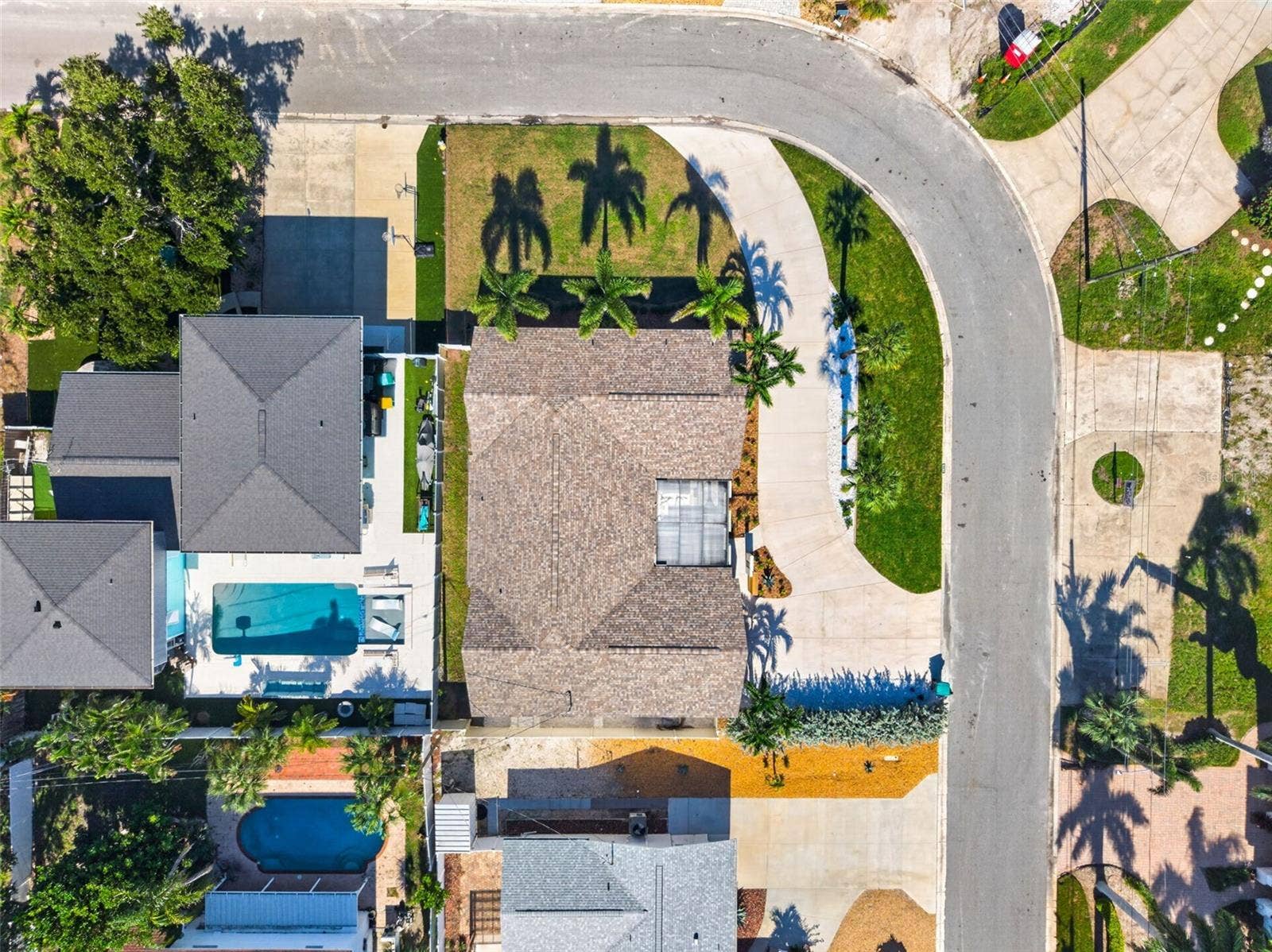 2015 DOLPHIN BOULEVARD S, St Petersburg, FL 33707 2015 DOLPHIN BOULEVARD S, St Petersburg, FL 33707