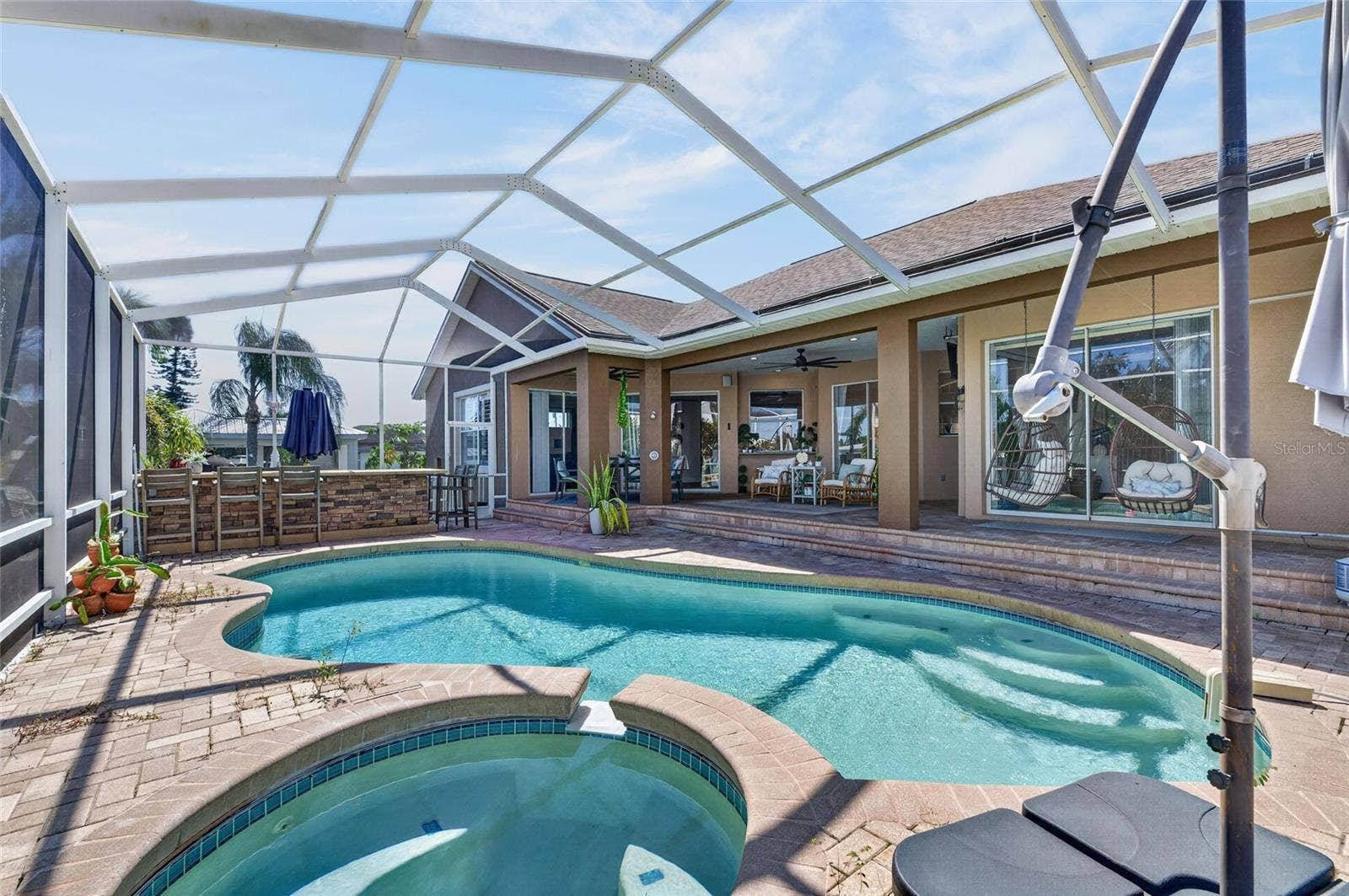 761 KINGSTON COURT, Apollo Beach, FL 33572