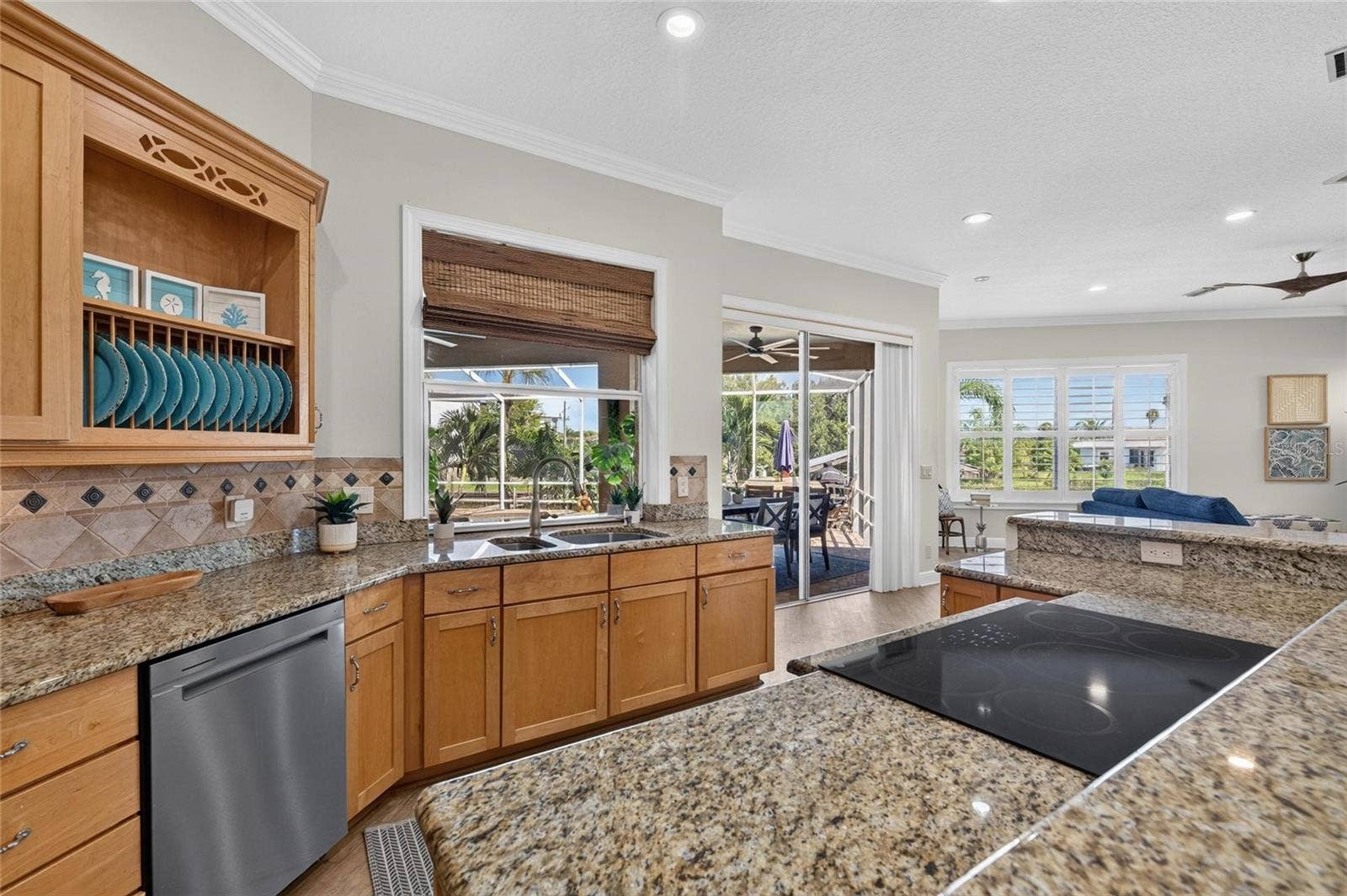 761 KINGSTON COURT, Apollo Beach, FL 33572