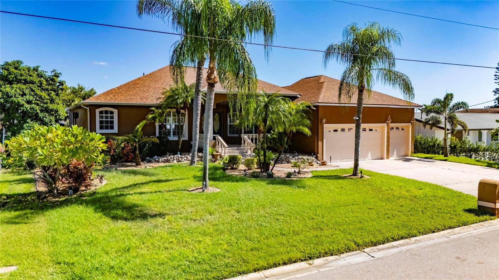 761 KINGSTON COURT, Apollo Beach, FL 33572
