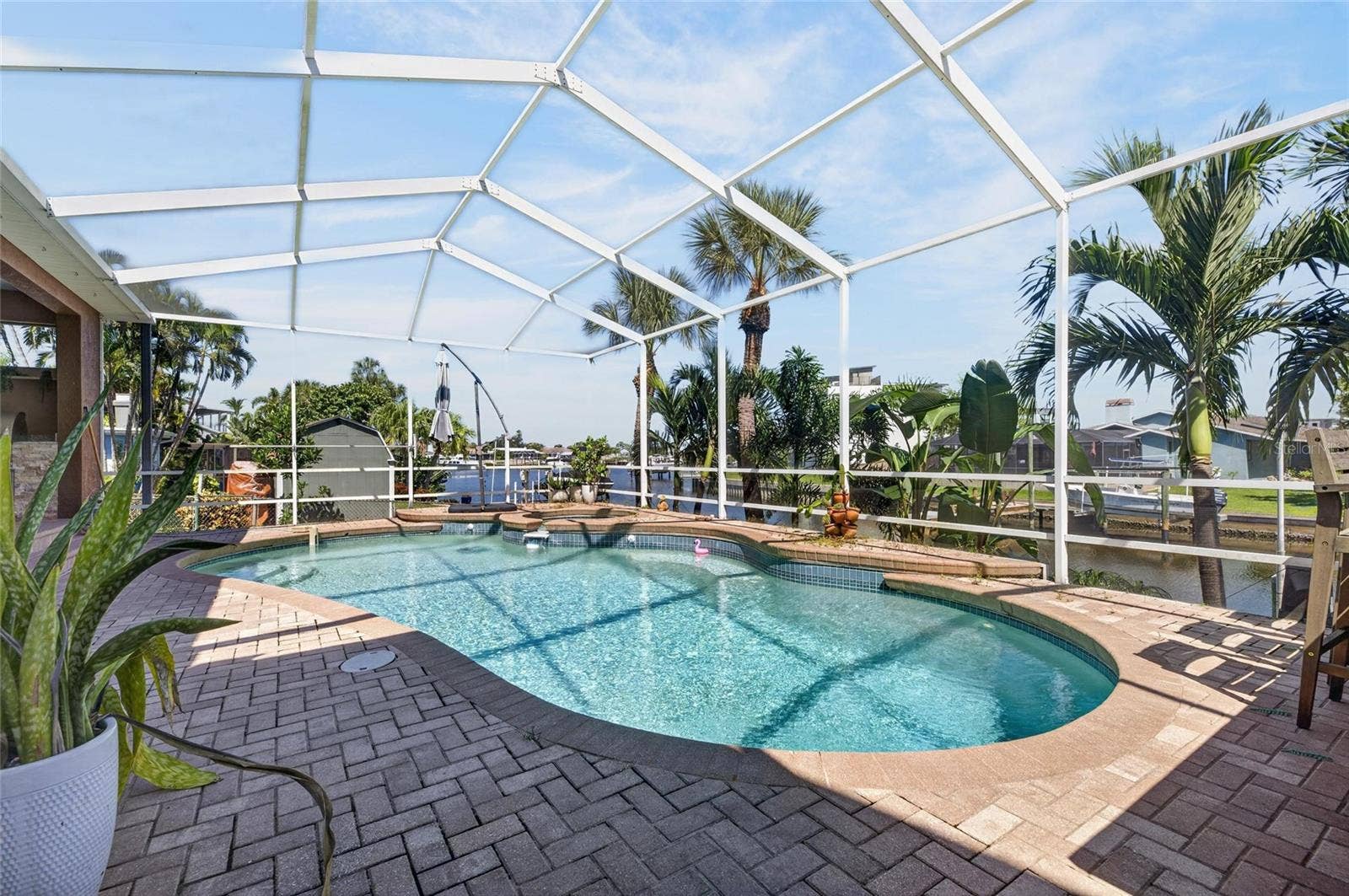 761 KINGSTON COURT, Apollo Beach, FL 33572