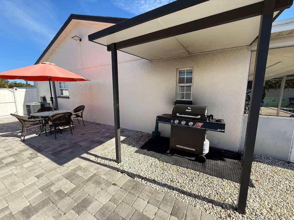 354 MONTGOMERY AVENUE, Sarasota, FL 34243 354 MONTGOMERY AVENUE, Sarasota, FL 34243
