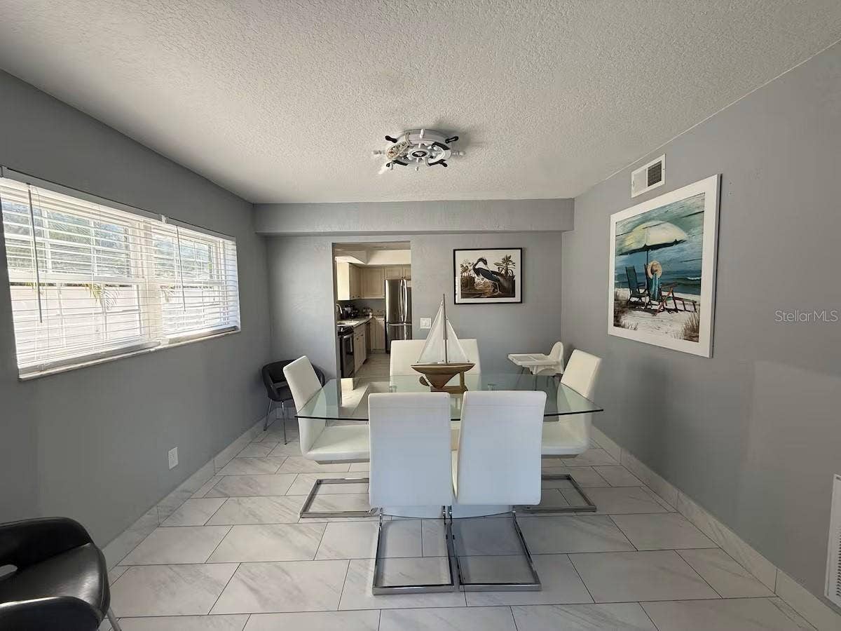 354 MONTGOMERY AVENUE, Sarasota, FL 34243 354 MONTGOMERY AVENUE, Sarasota, FL 34243