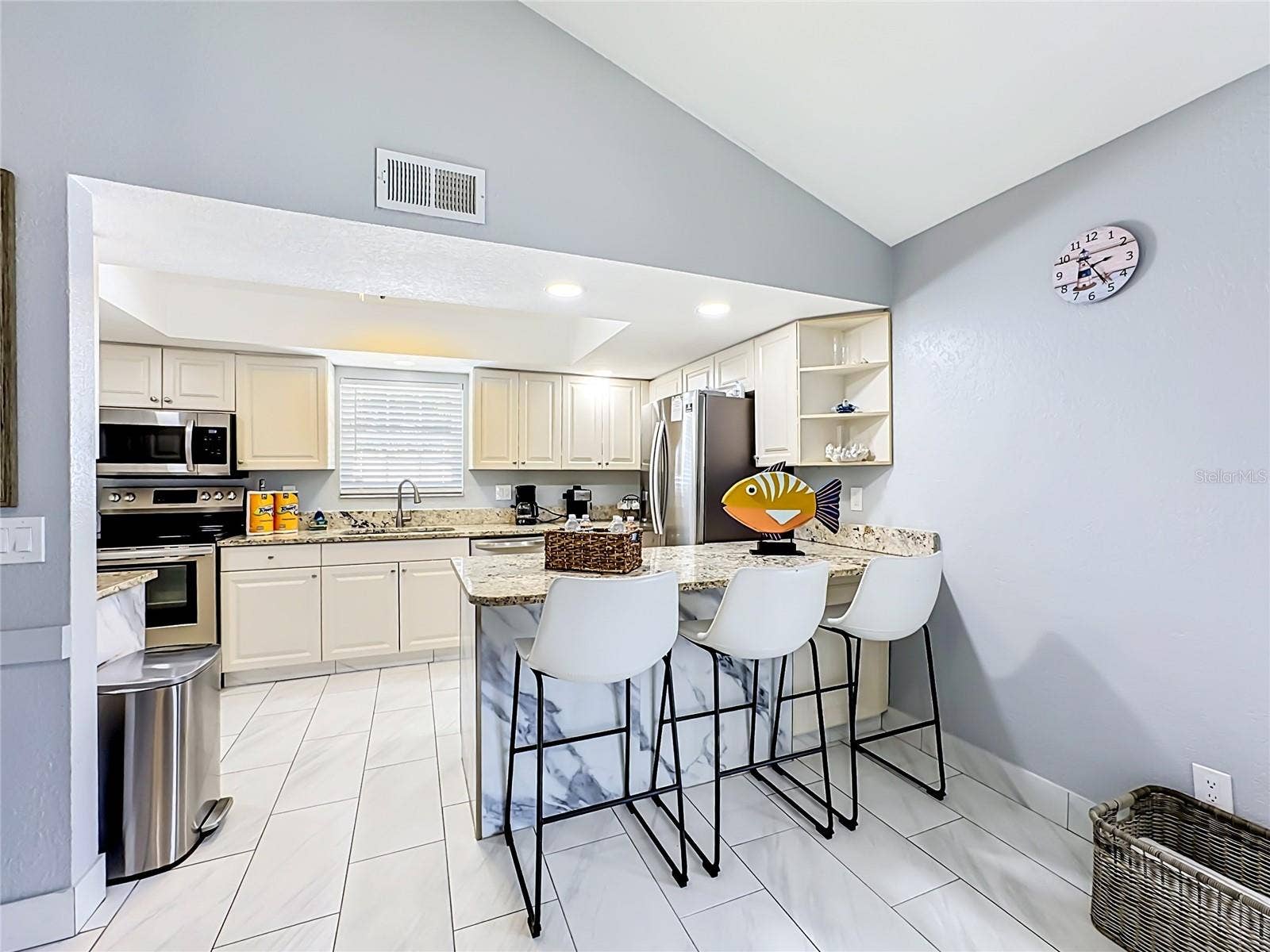354 MONTGOMERY AVENUE, Sarasota, FL 34243 354 MONTGOMERY AVENUE, Sarasota, FL 34243