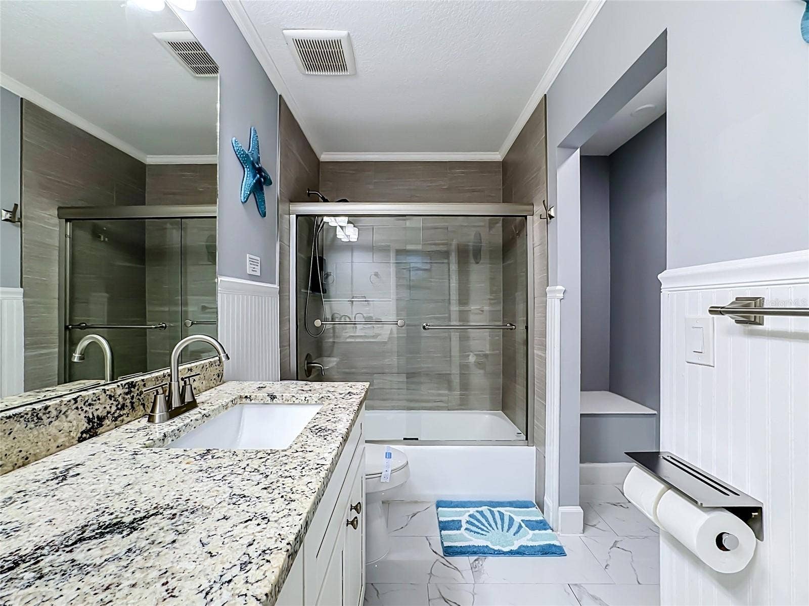 354 MONTGOMERY AVENUE, Sarasota, FL 34243 354 MONTGOMERY AVENUE, Sarasota, FL 34243