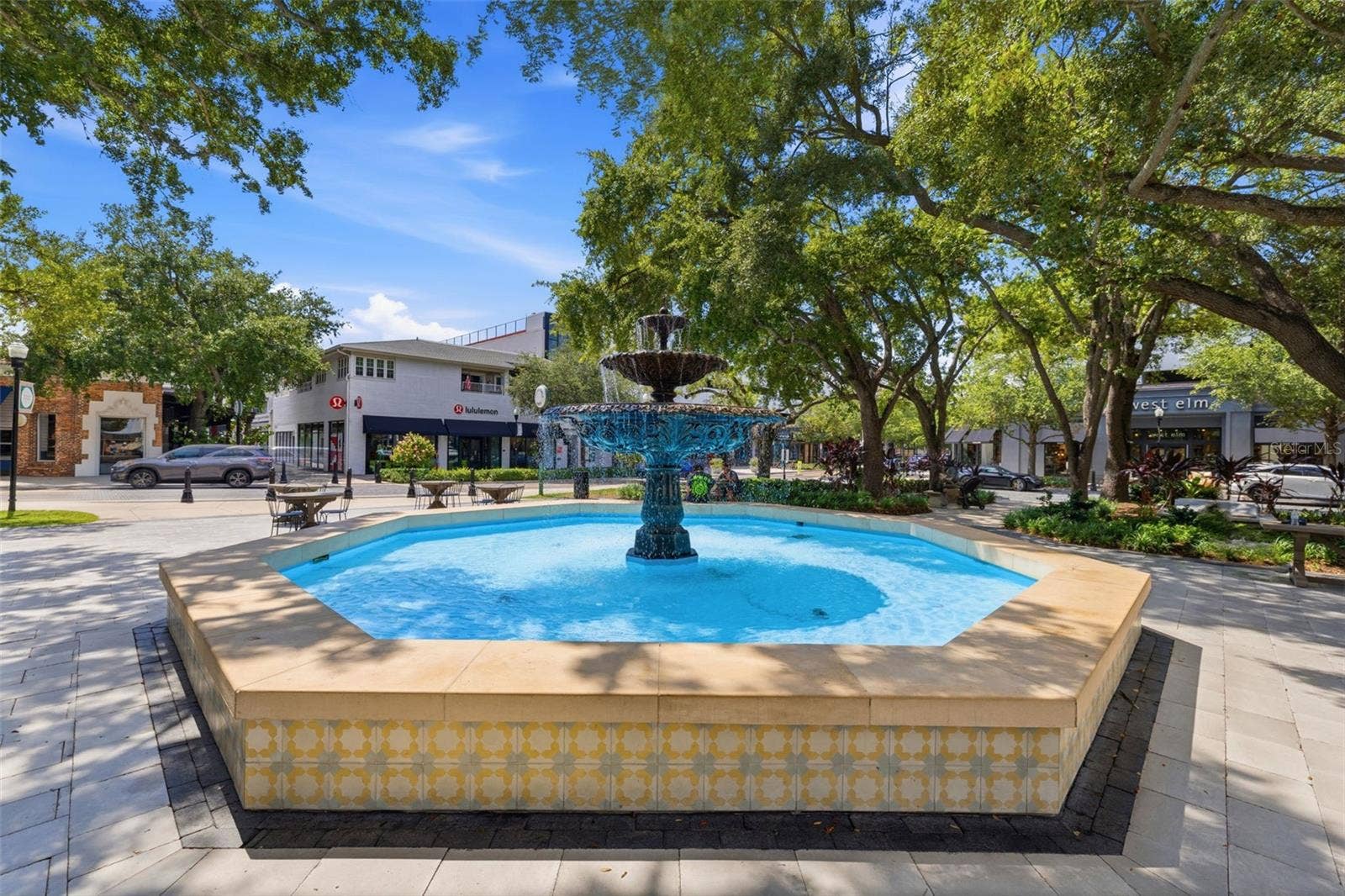 Fountain and Square at Hyde Park Village