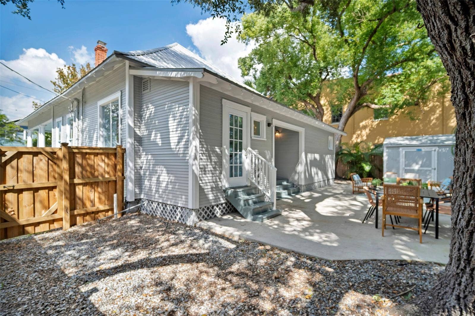 1918 W DEKLE AVENUE, Tampa, FL 33606