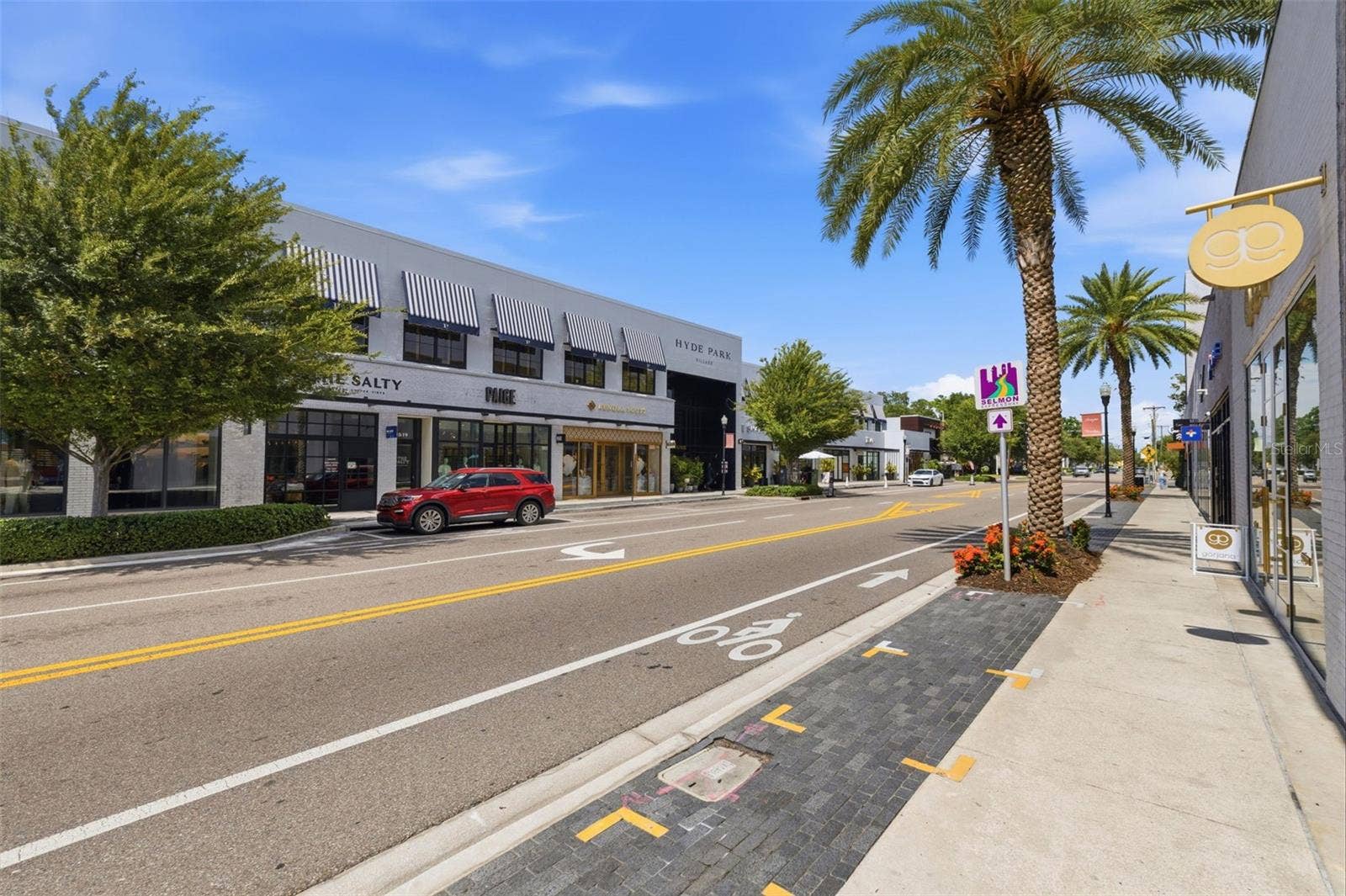 Restaurants/Shops/Bars of Hyde Park Village - 3 blocks away.