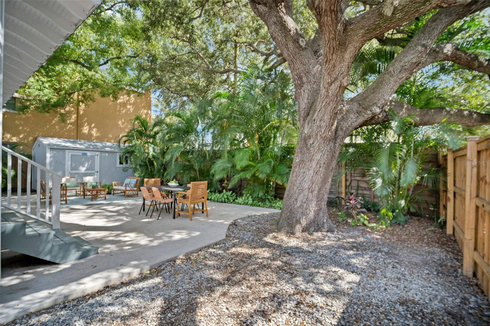 1918 W DEKLE AVENUE, Tampa, FL 33606