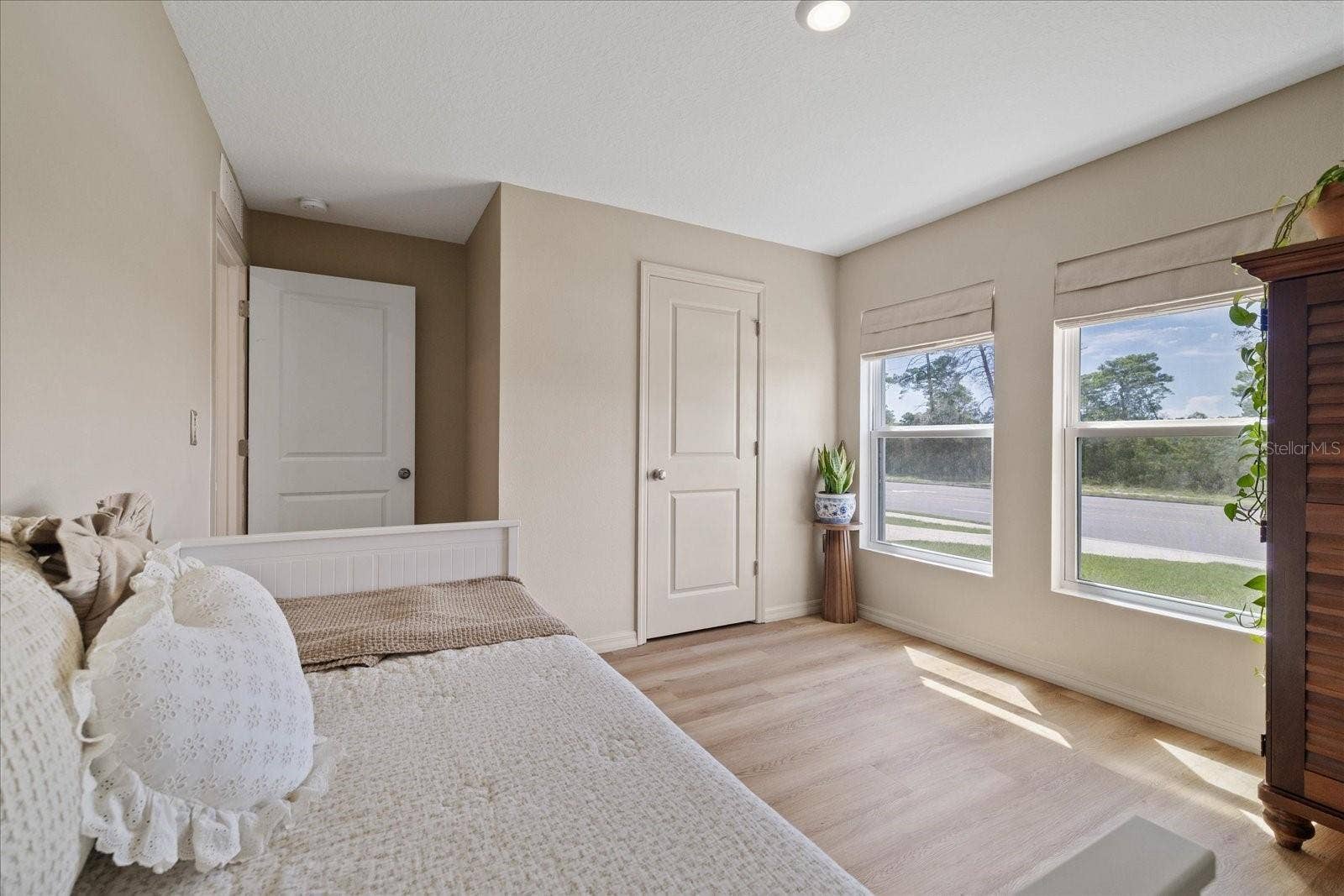 6450 MARINER BOULEVARD, Spring Hill, FL 34609 6450 MARINER BOULEVARD, Spring Hill, FL 34609