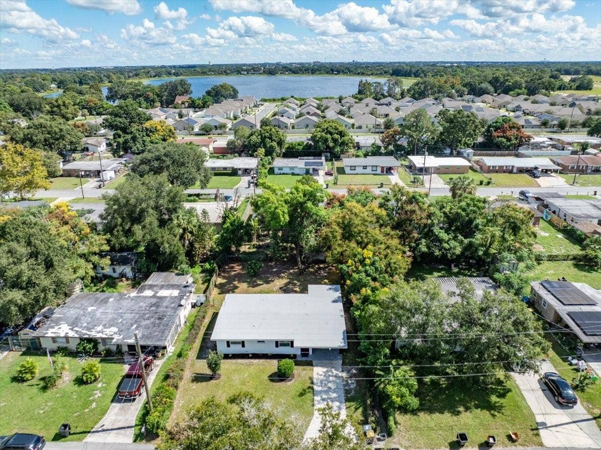 240 WESTWOOD AVENUE, Winter Haven, FL 33880 240 WESTWOOD AVENUE, Winter Haven, FL 33880