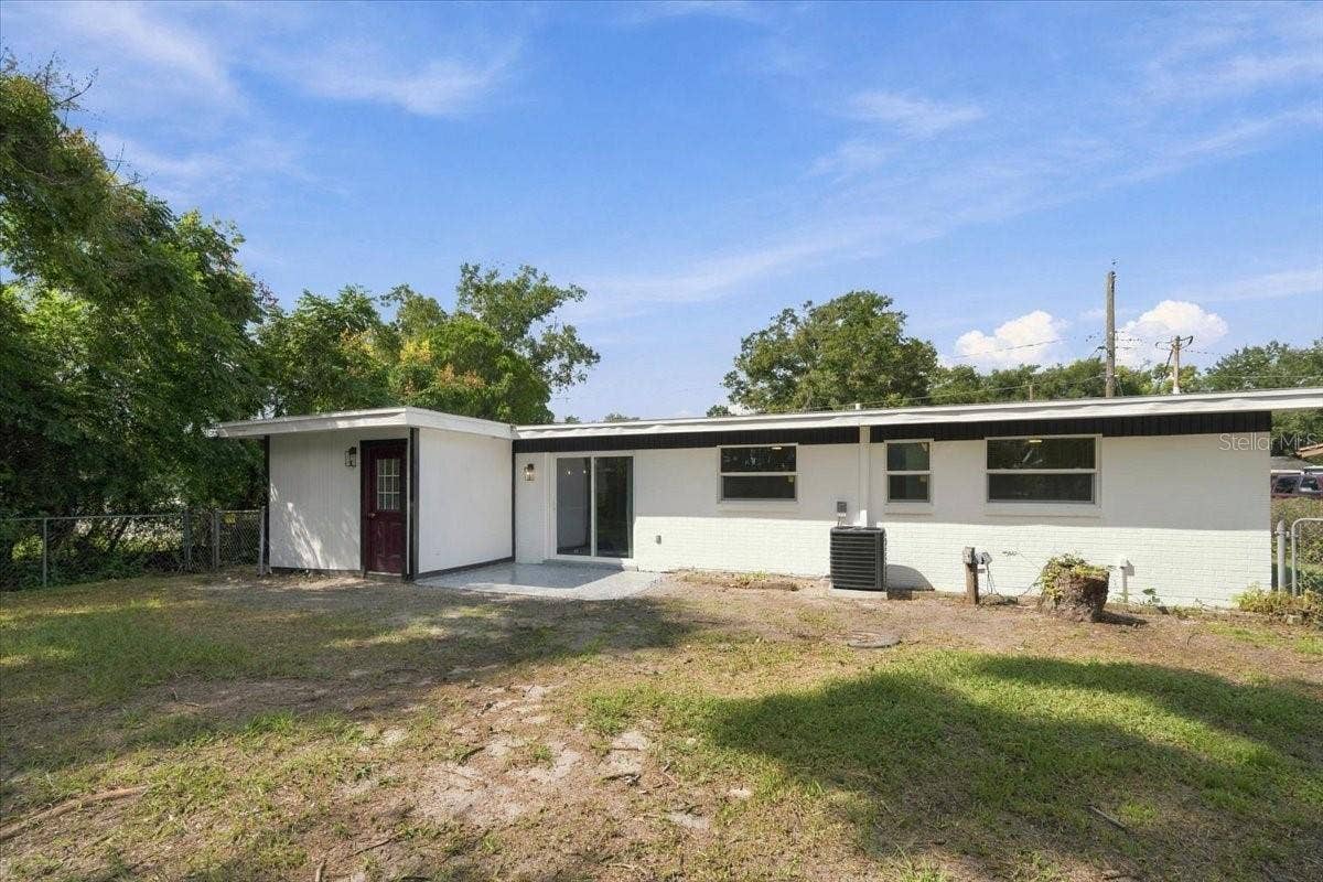 240 WESTWOOD AVENUE, Winter Haven, FL 33880 240 WESTWOOD AVENUE, Winter Haven, FL 33880