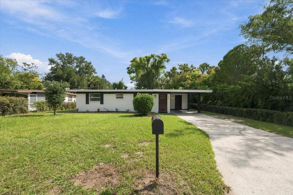 240 WESTWOOD AVENUE, Winter Haven, FL 33880 240 WESTWOOD AVENUE, Winter Haven, FL 33880