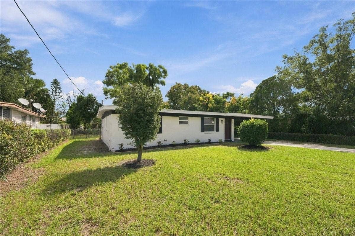 240 WESTWOOD AVENUE, Winter Haven, FL 33880 240 WESTWOOD AVENUE, Winter Haven, FL 33880
