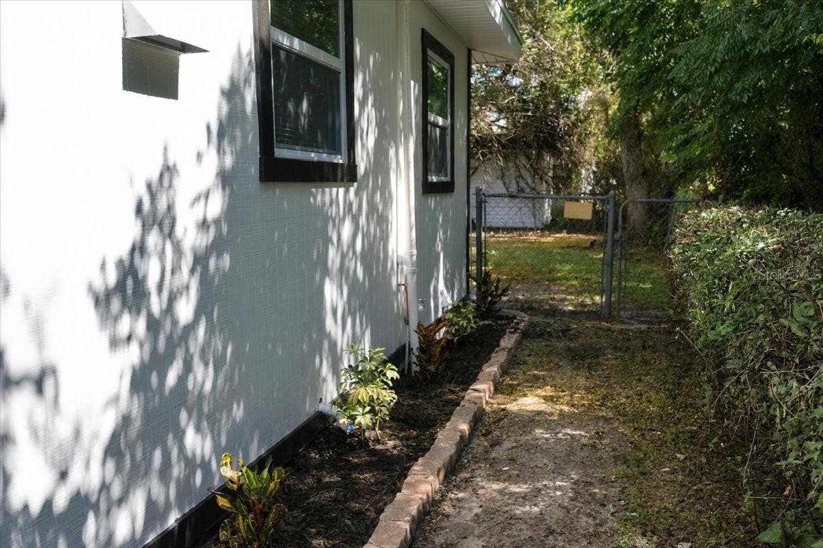 240 WESTWOOD AVENUE, Winter Haven, FL 33880 240 WESTWOOD AVENUE, Winter Haven, FL 33880