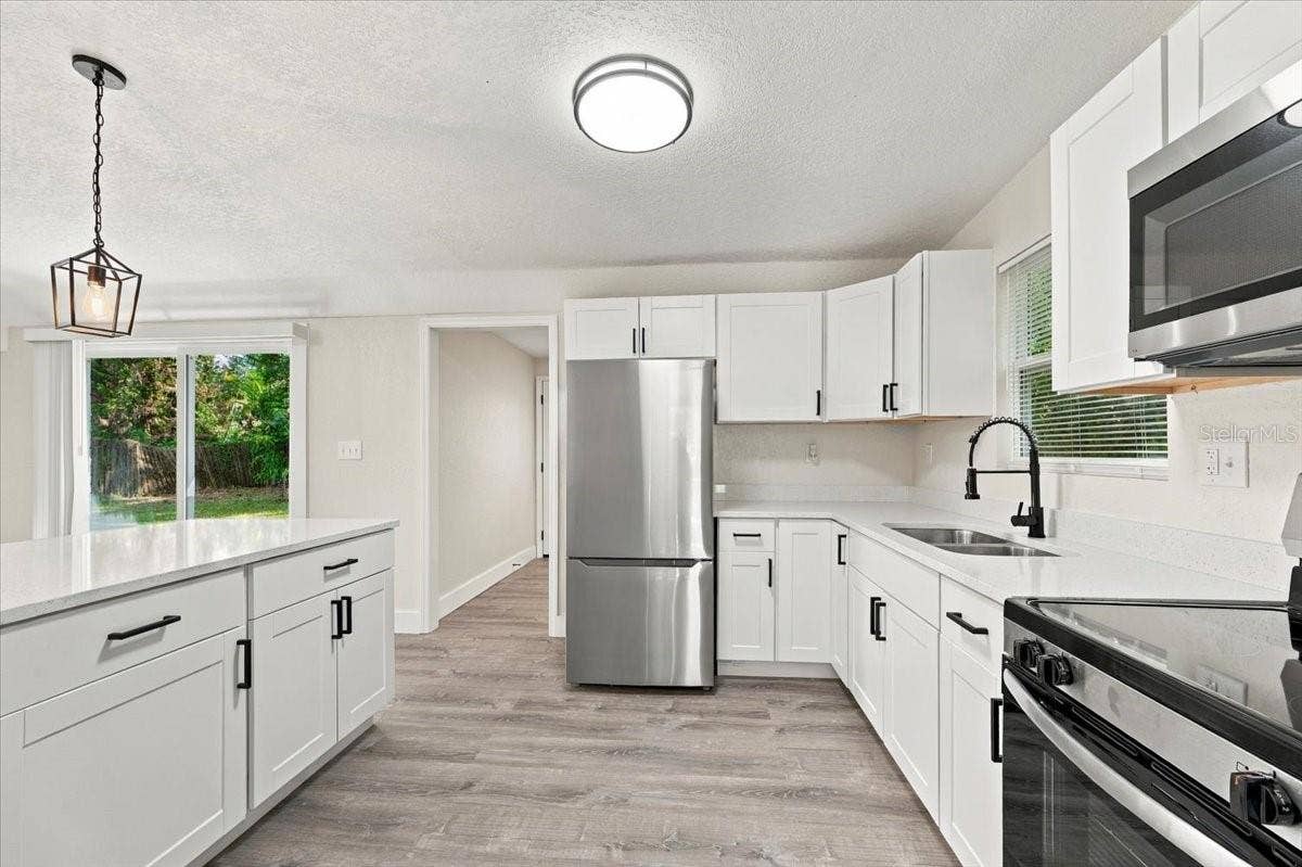 240 WESTWOOD AVENUE, Winter Haven, FL 33880 240 WESTWOOD AVENUE, Winter Haven, FL 33880