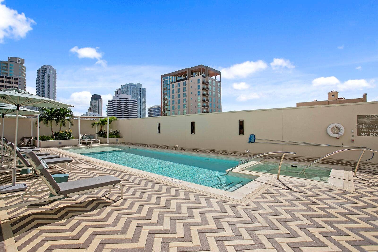 126 4TH AVENUE NE, #502, St Petersburg, FL 33701 126 4TH AVENUE NE, #502, St Petersburg, FL 33701