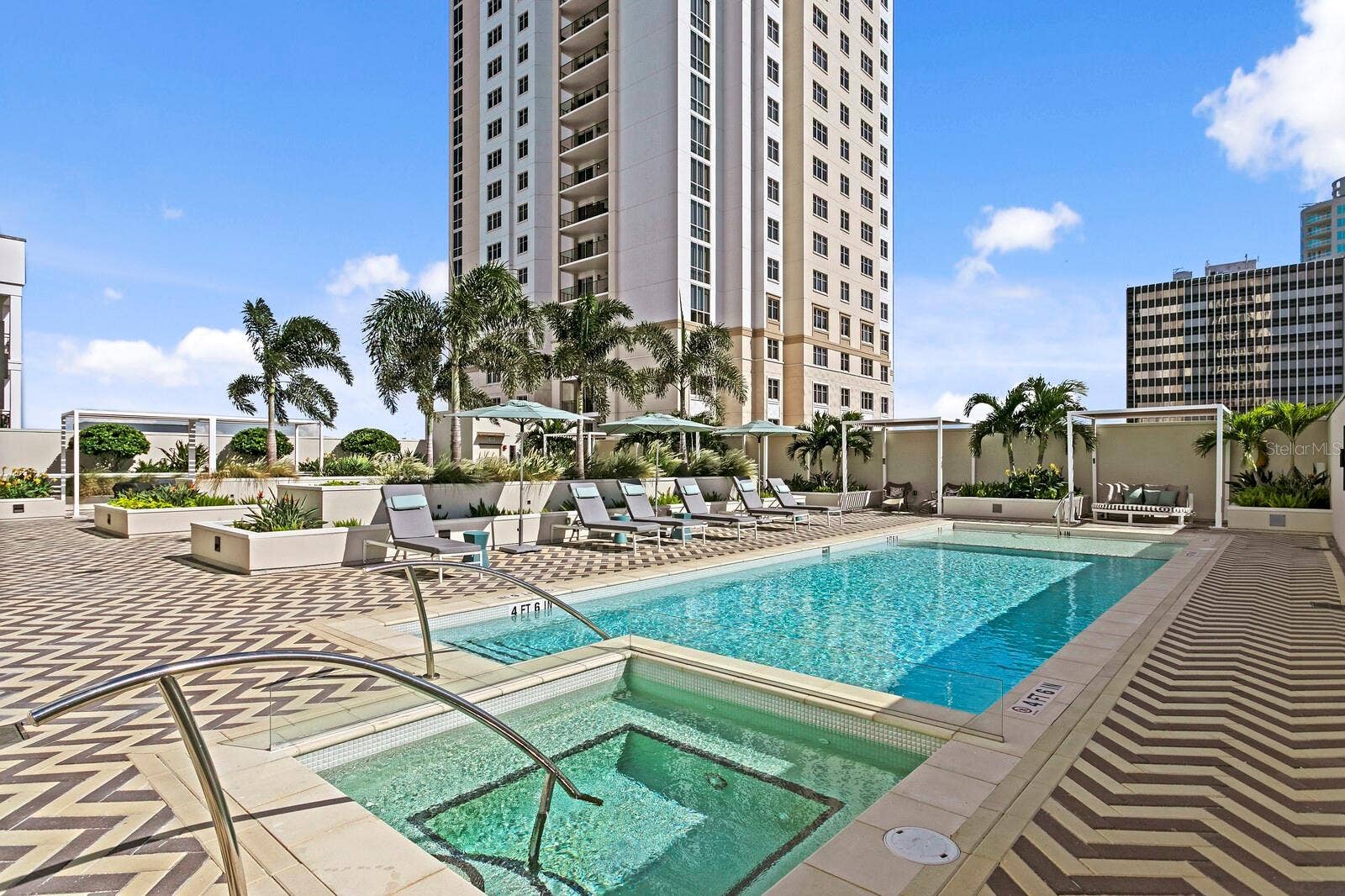 126 4TH AVENUE NE, #502, St Petersburg, FL 33701 126 4TH AVENUE NE, #502, St Petersburg, FL 33701