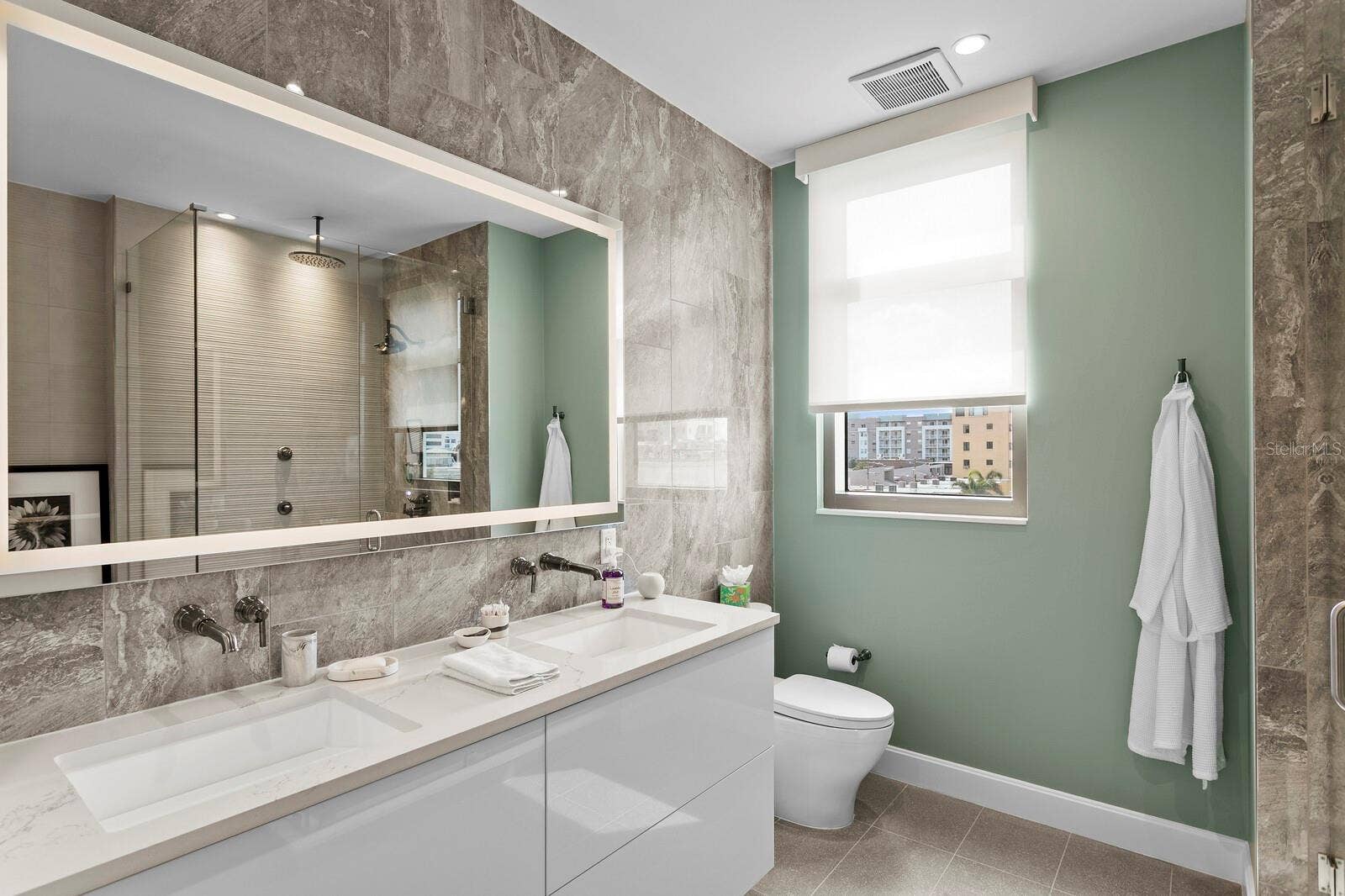 126 4TH AVENUE NE, #502, St Petersburg, FL 33701 126 4TH AVENUE NE, #502, St Petersburg, FL 33701