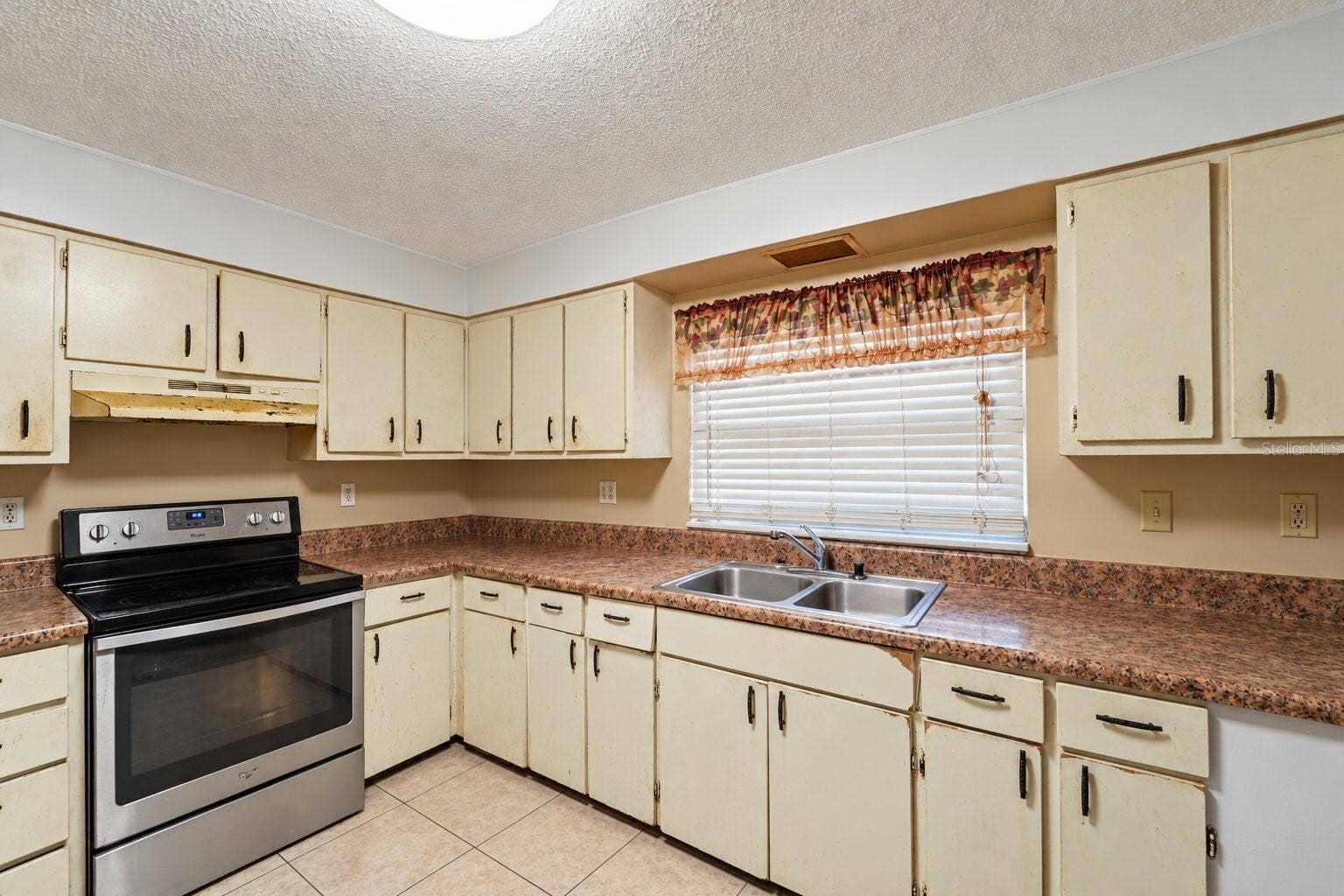 9369 CHASE STREET, Spring Hill, FL 34606 9369 CHASE STREET, Spring Hill, FL 34606