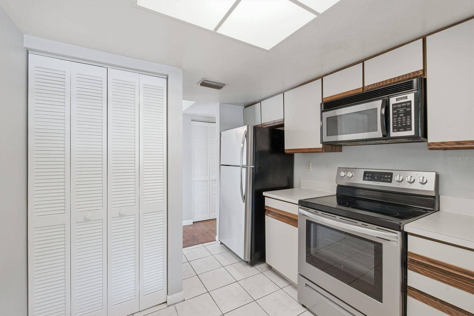 300 S FLORIDA AVENUE, #100L, Tarpon Springs, FL 34689 300 S FLORIDA AVENUE, #100L, Tarpon Springs, FL 34689