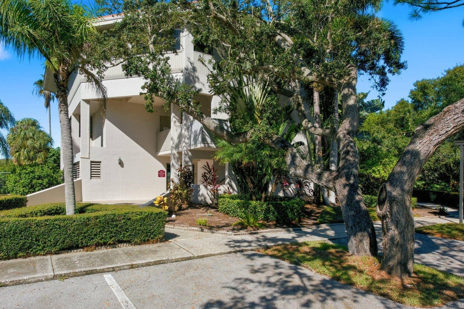 300 S FLORIDA AVENUE, #100L, Tarpon Springs, FL 34689 300 S FLORIDA AVENUE, #100L, Tarpon Springs, FL 34689