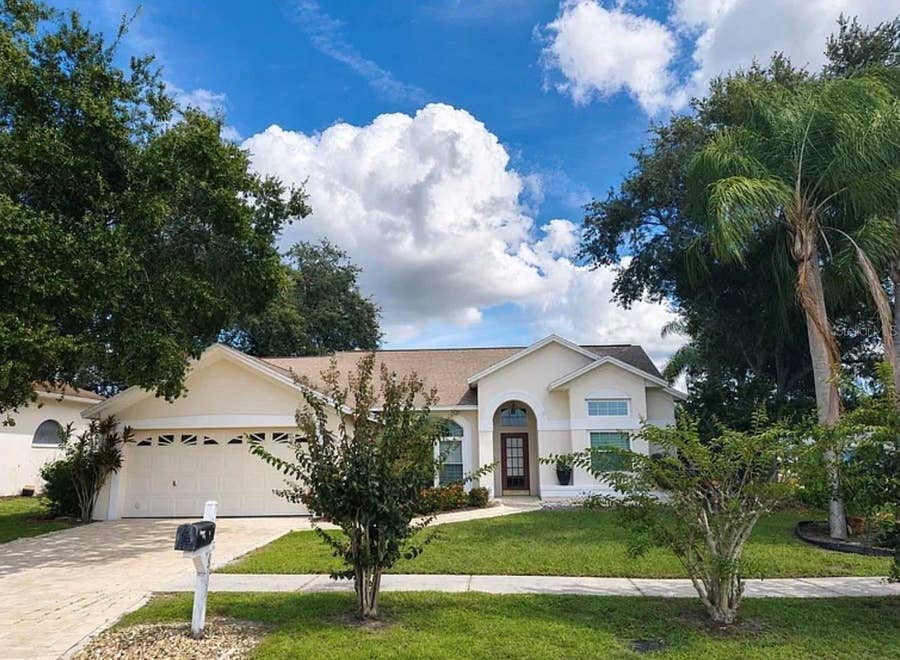 Property photo for 8701 MIDDLE CROSS PLACE, Tampa, FL