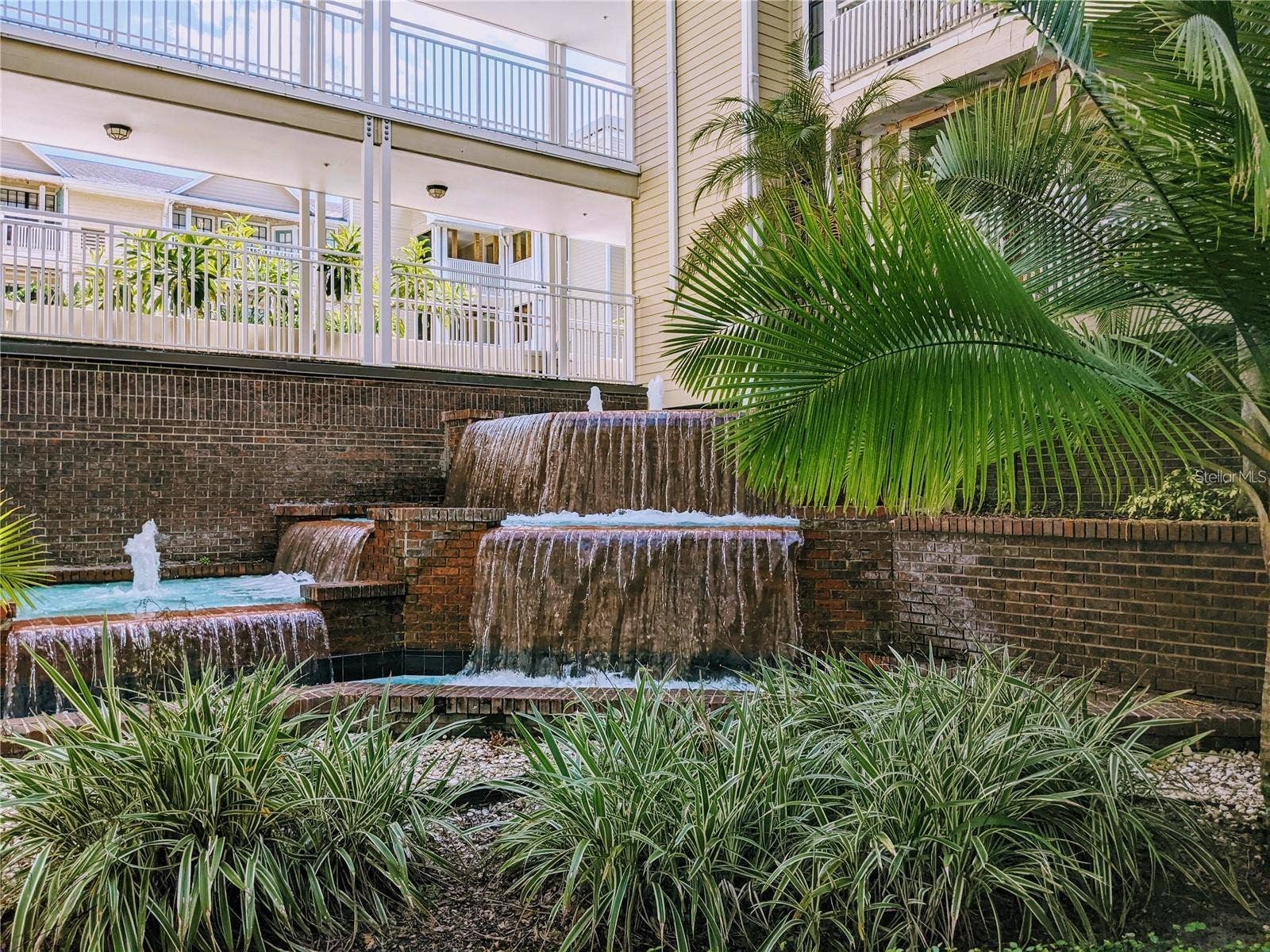 1000 W HORATIO STREET, #125, Tampa, FL 33606 Fountain