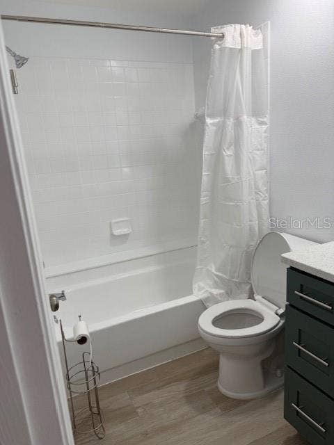 1000 W HORATIO STREET, #125, Tampa, FL 33606 guest bathroom with updated vanity and flooring