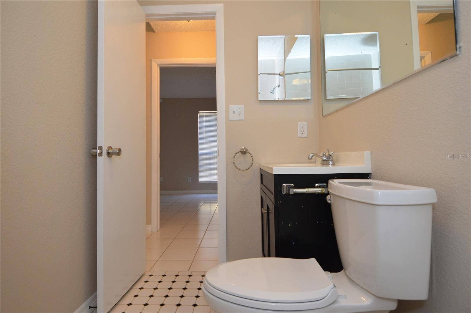 8647 MALLARD RESERVE DRIVE, #203, Tampa, FL 33614 8647 MALLARD RESERVE DRIVE, #203, Tampa, FL 33614