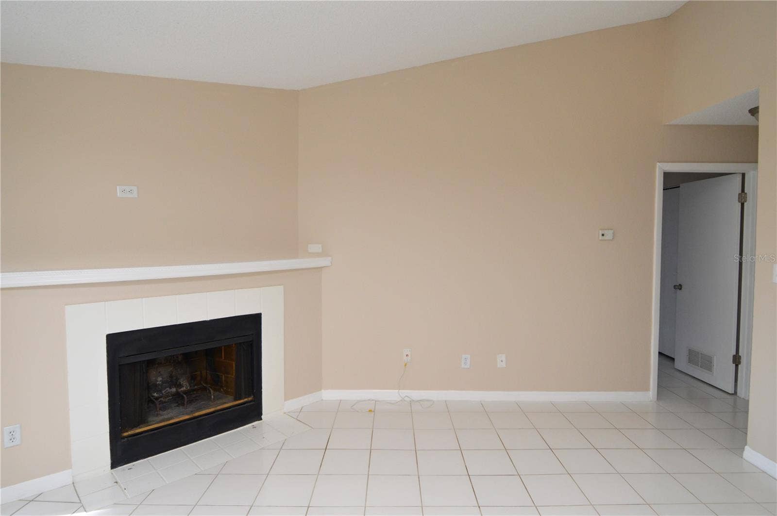 8647 MALLARD RESERVE DRIVE, #203, Tampa, FL 33614 8647 MALLARD RESERVE DRIVE, #203, Tampa, FL 33614