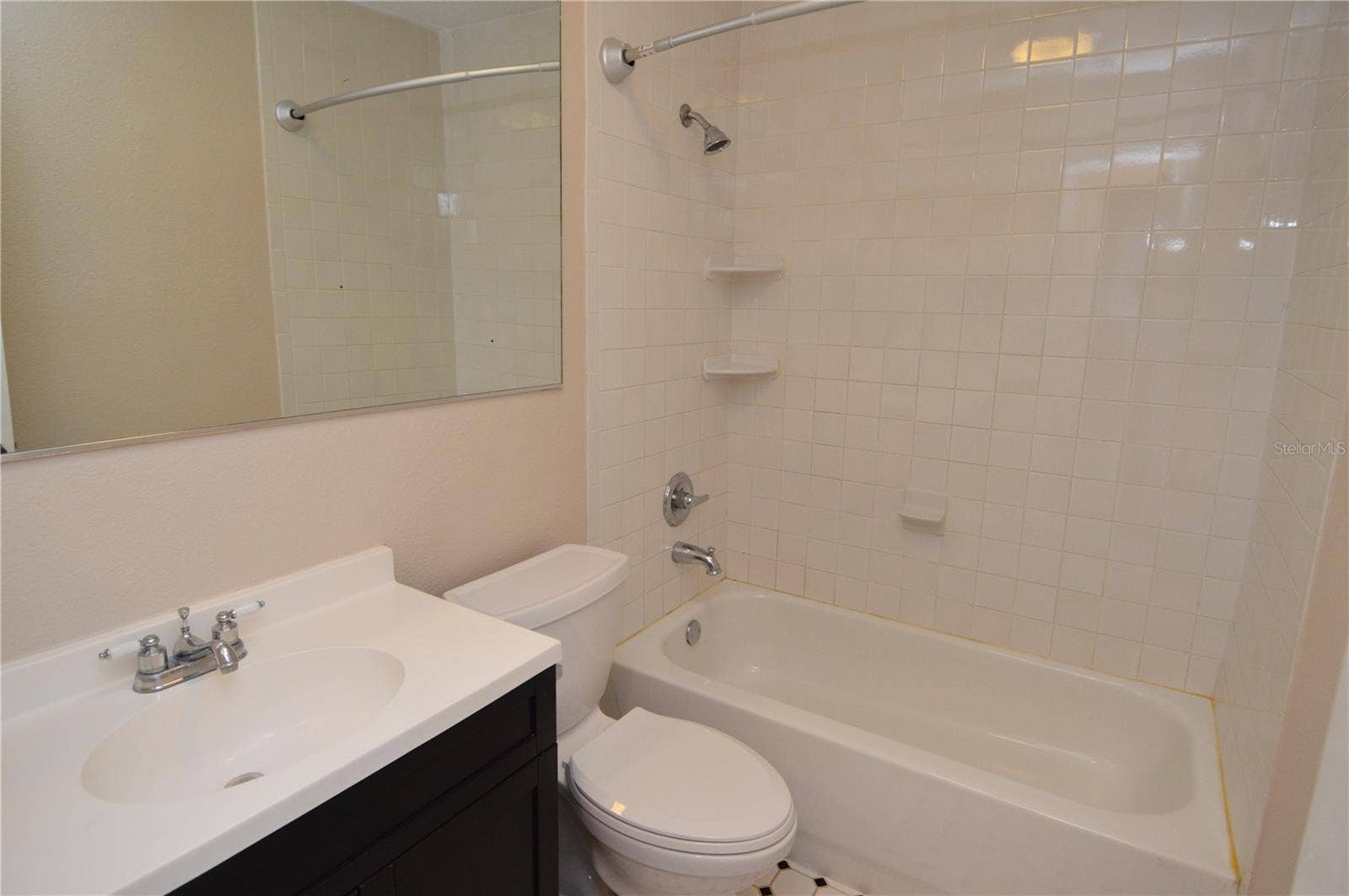 8647 MALLARD RESERVE DRIVE, #203, Tampa, FL 33614 8647 MALLARD RESERVE DRIVE, #203, Tampa, FL 33614