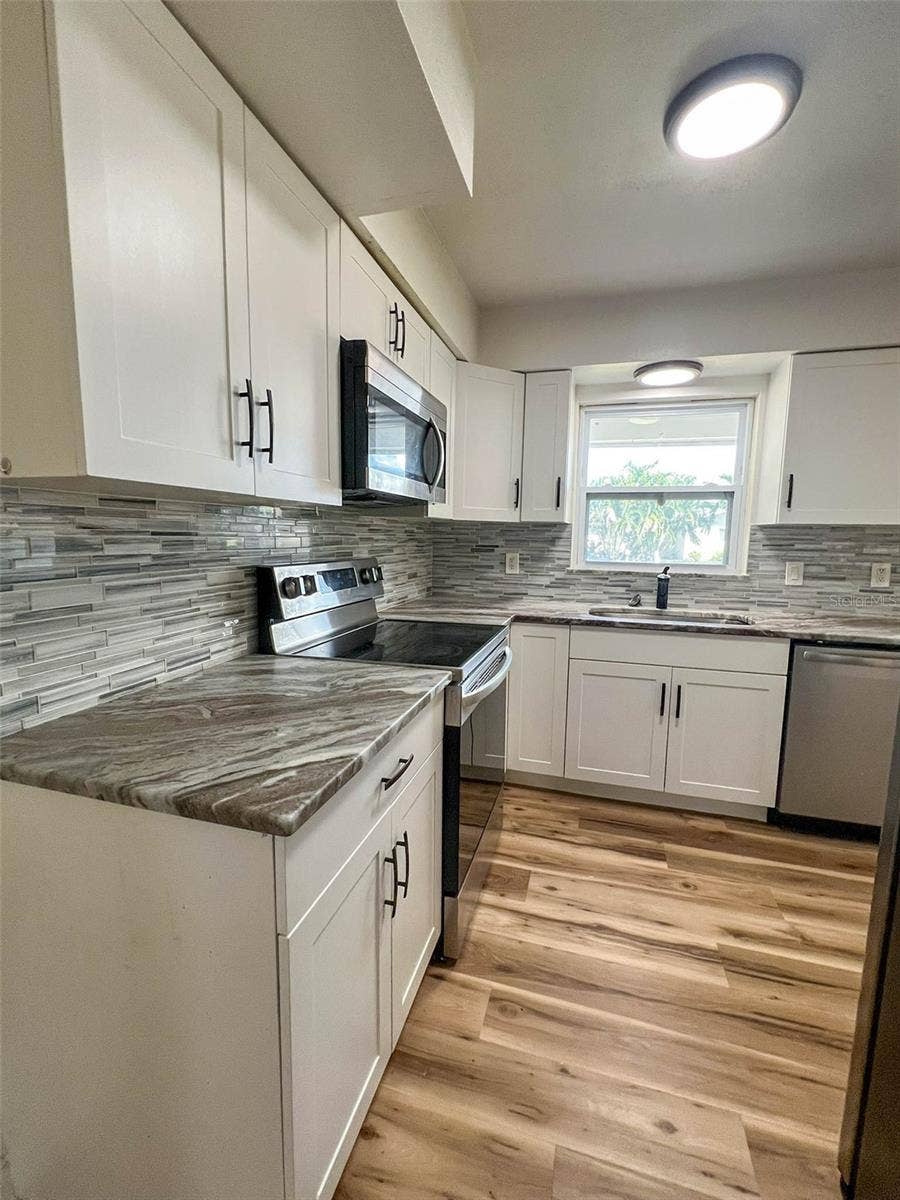 9270 111TH STREET, Seminole, FL 33772 9270 111TH STREET, Seminole, FL 33772